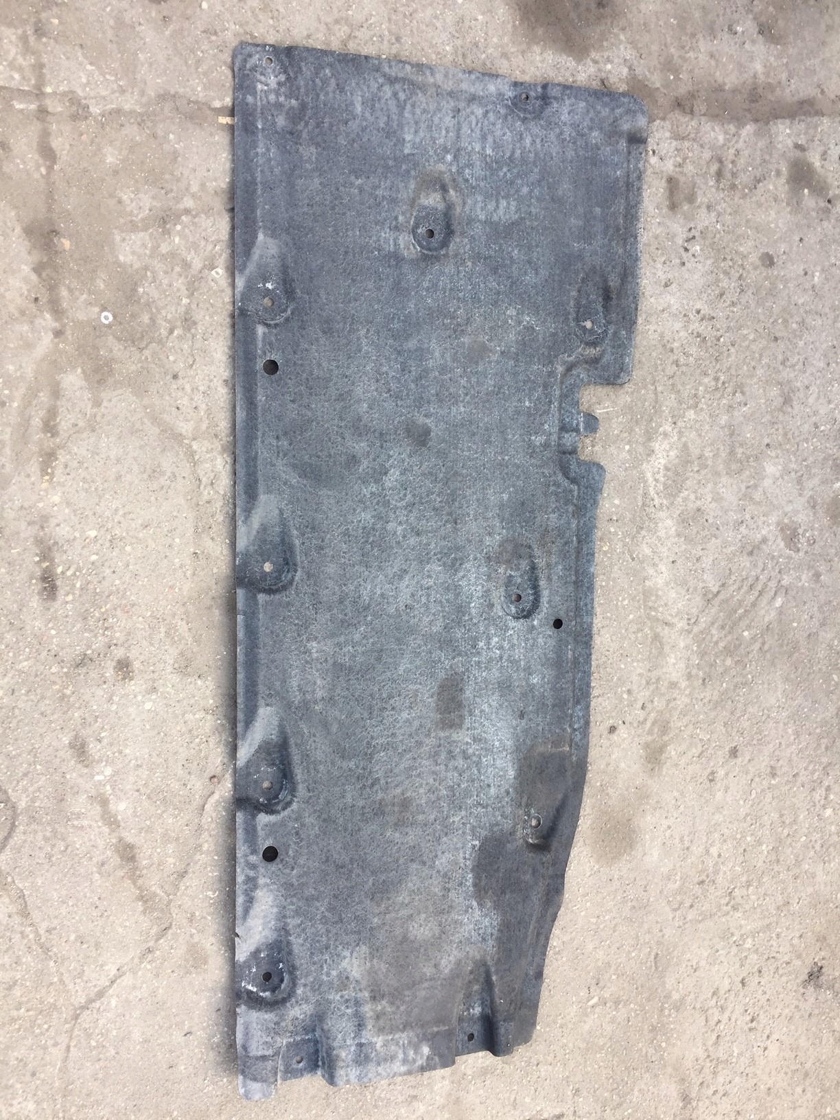 AUDI A8 D4 cover chassis left 4H0825205B