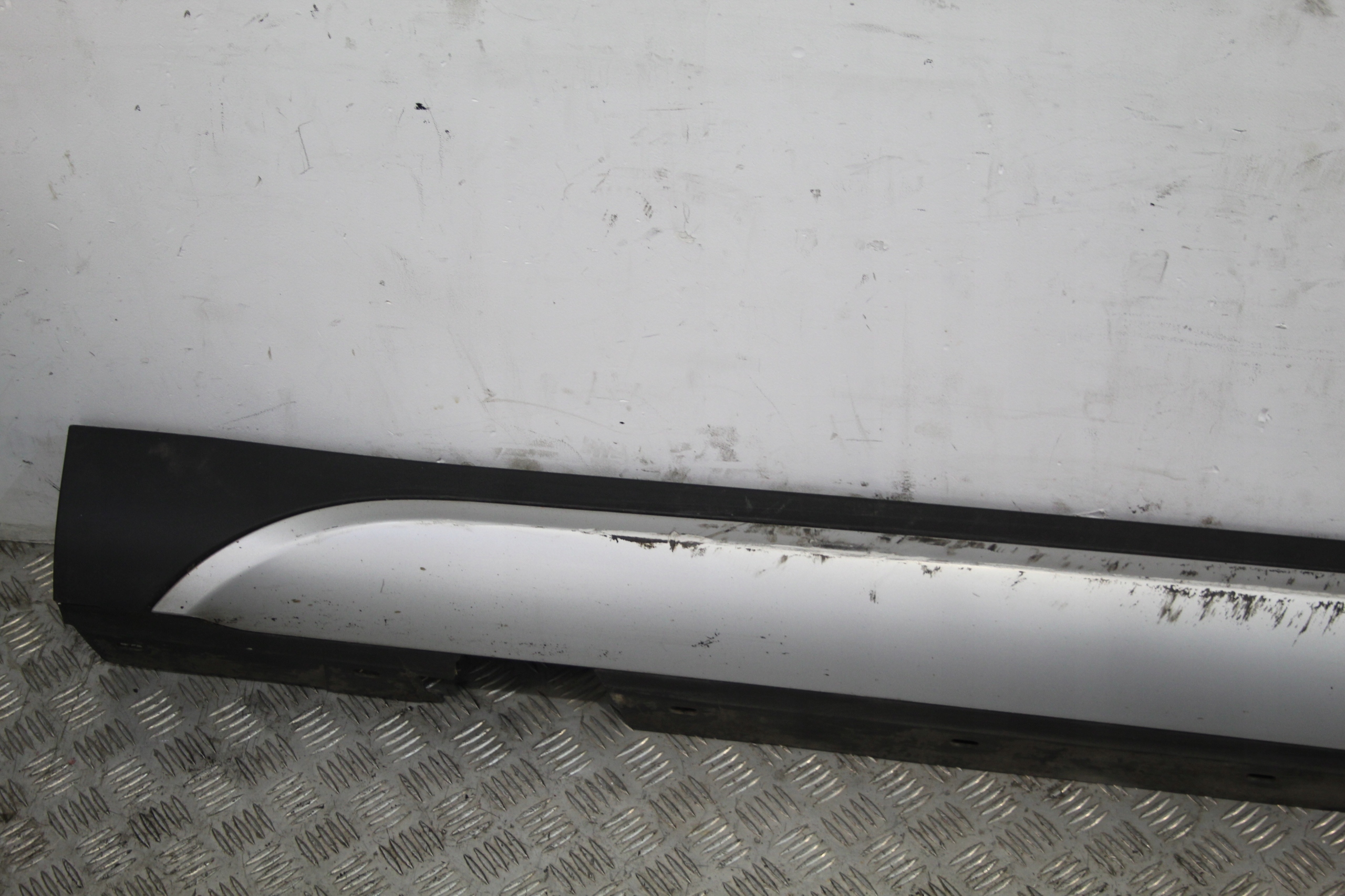 cap threshold threshold left BMW X1 E84 2990599