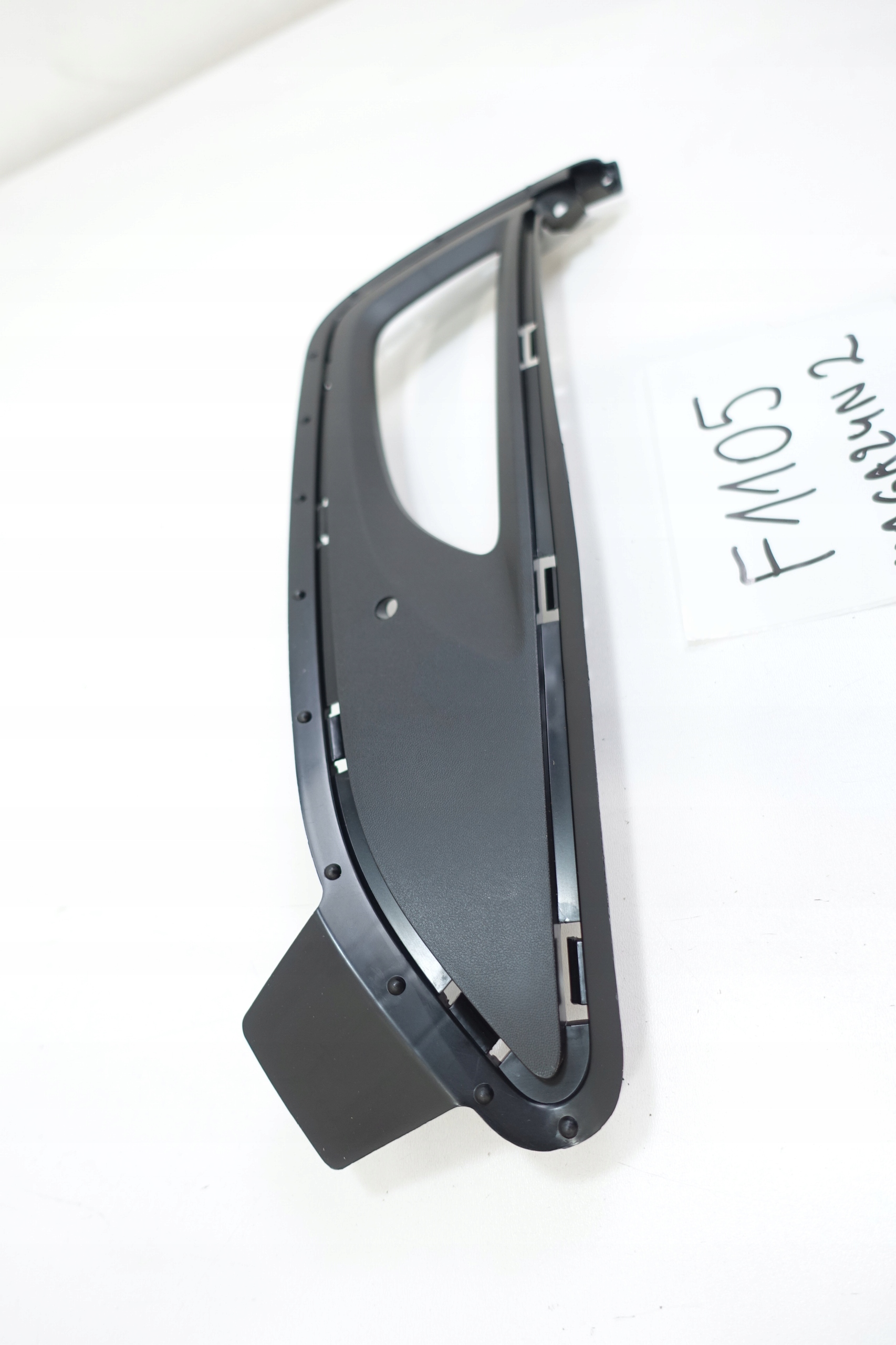 HYUNDAI TUCSON III 2015-2018 grid of a bumper left left front 86525-D7100