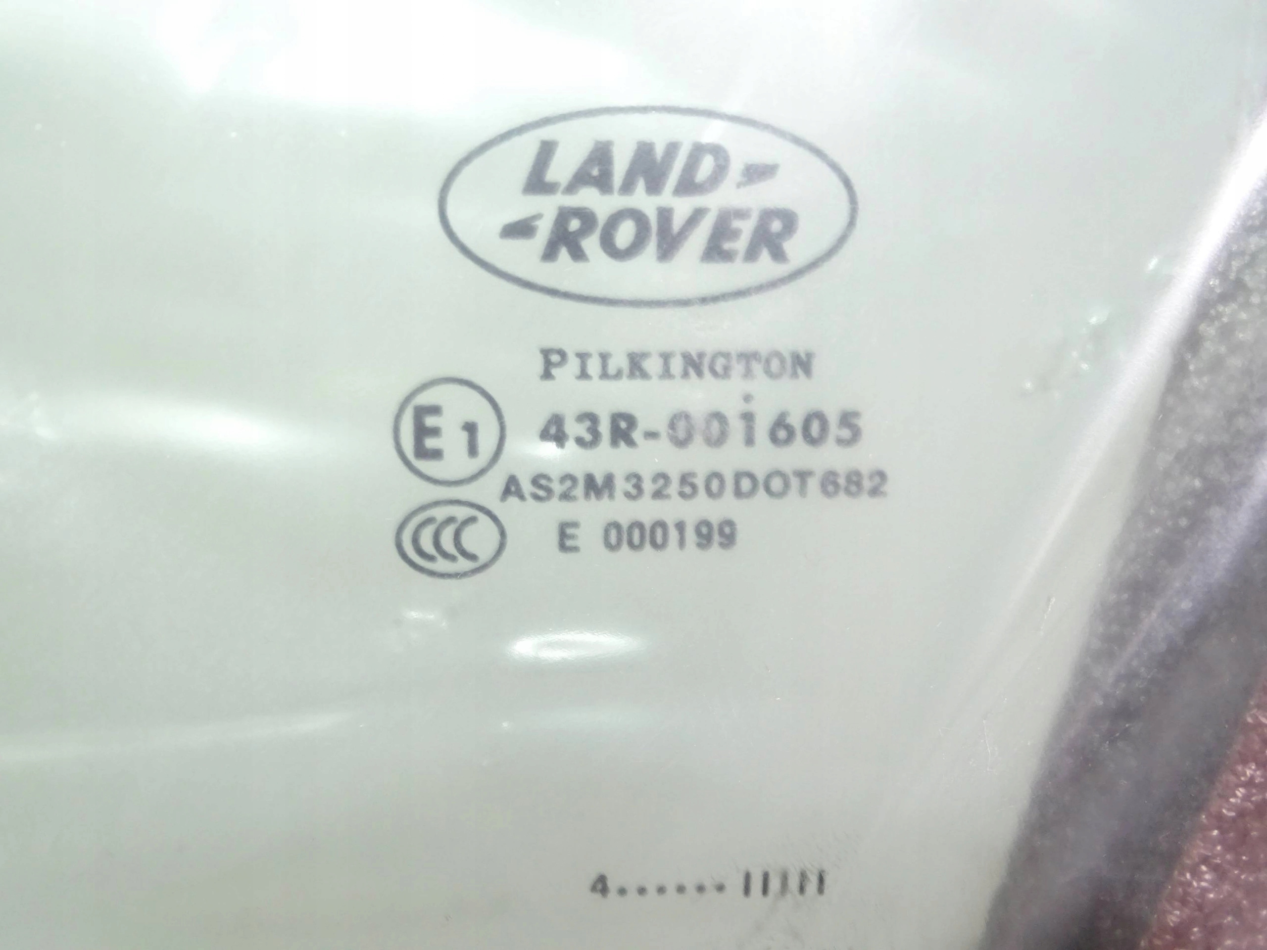 Szyba RANGE ROVER VOGUE L322 2002 2012 Weight with packaging 1 kg