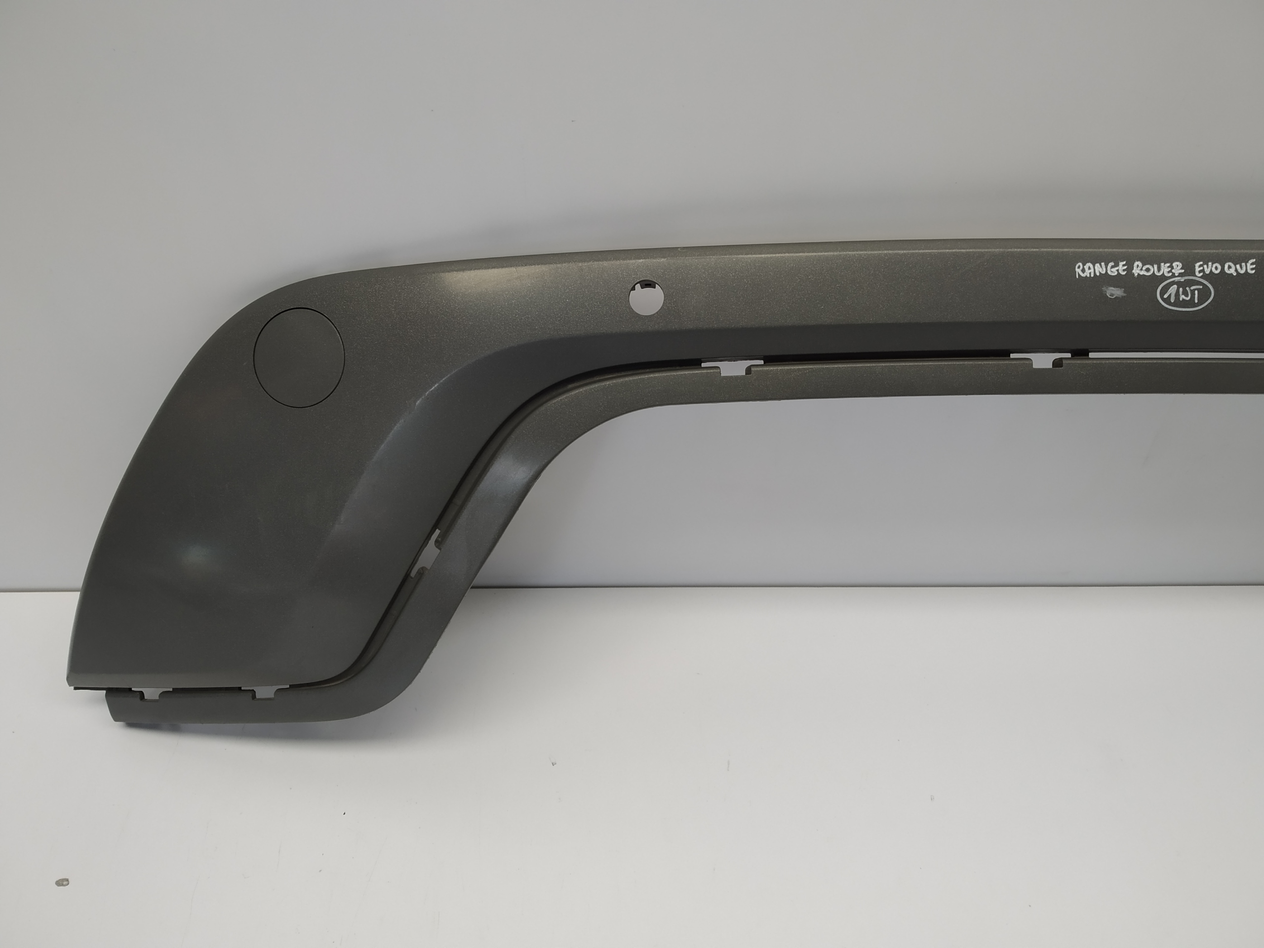 Evoque II moulding hokej of a bumper rear part K8D2-17F784-AB diffuser moulding diffuser