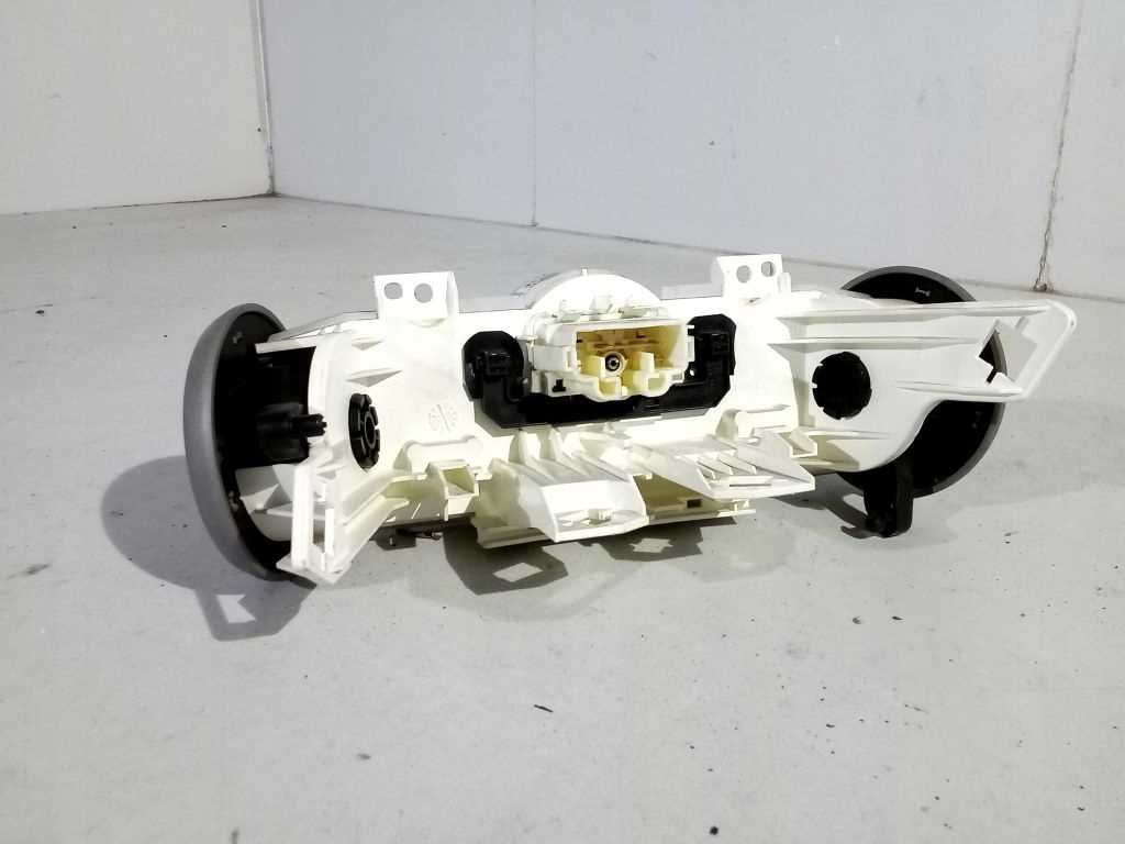 Peugeot 107 control panel air conditioning devices