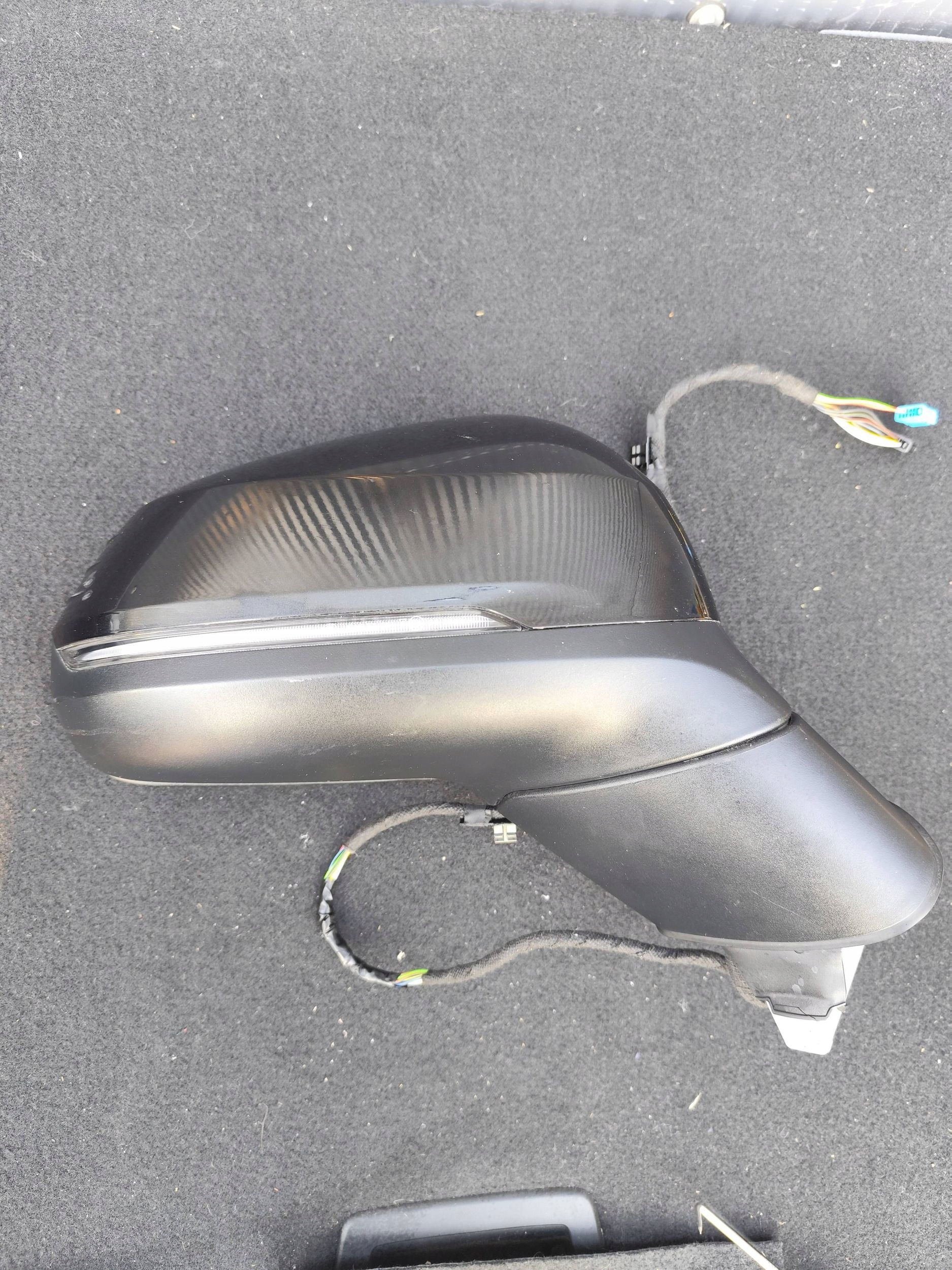 BMW 2 ACTIVE TOURER U06 mirror right 9 PIN