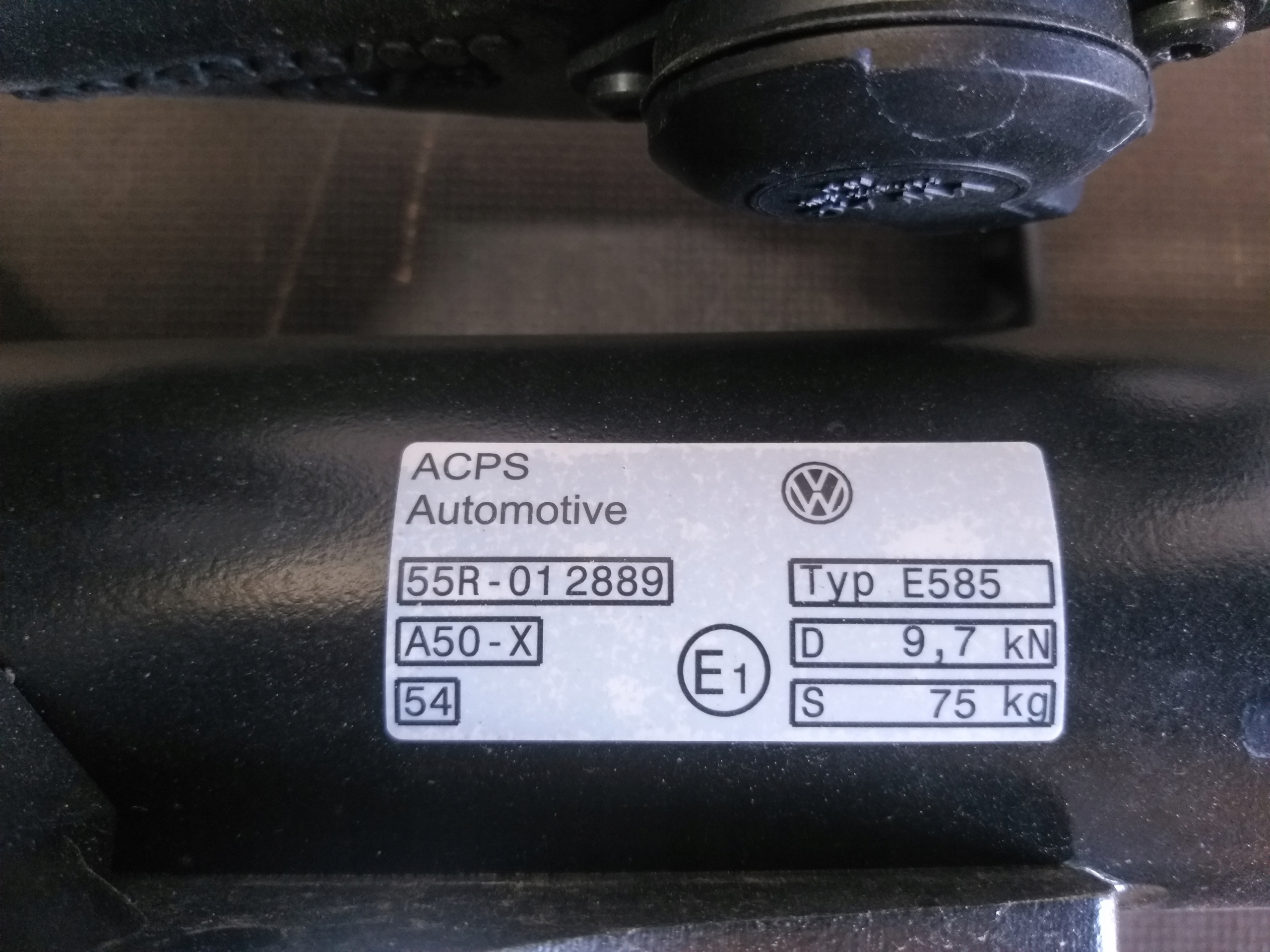 HAK HOLOWNICZY VW ID4 11A803881F Producent inny