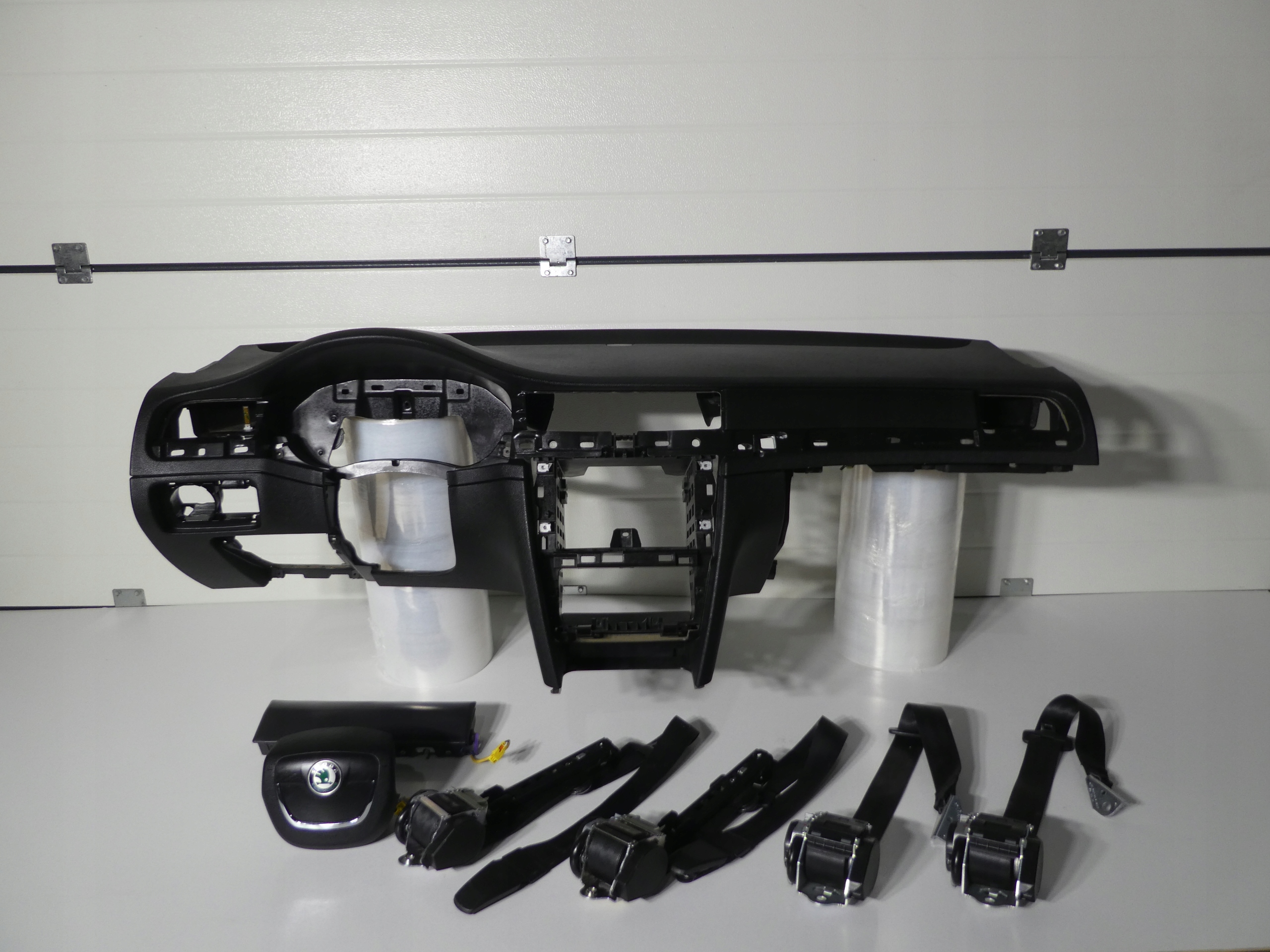 SKODA SUPERB II dashboard console airbag tension belts