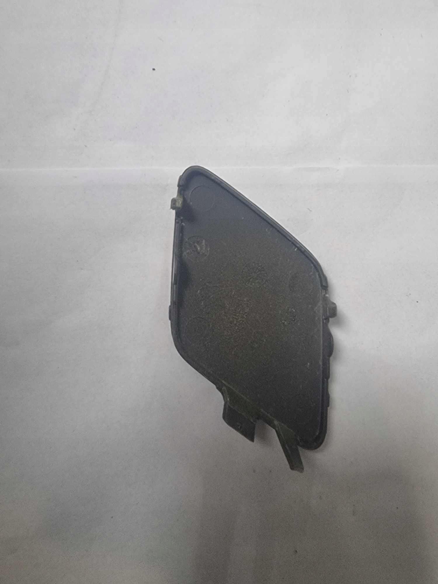 PEUGEOT 208 II -> towing hook cap of a bumper front