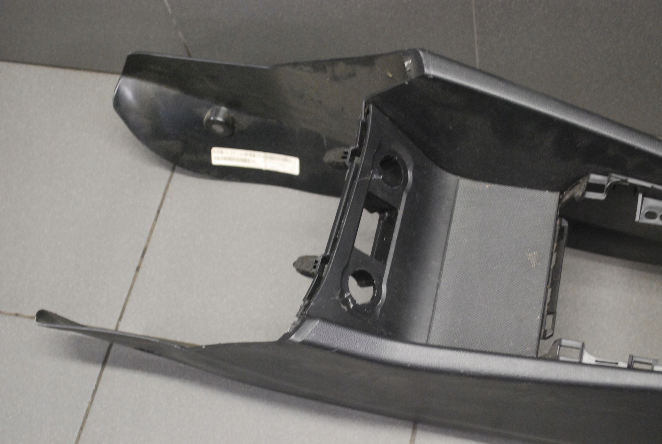 тунель середина Hyundai I30 II 84611-C80000