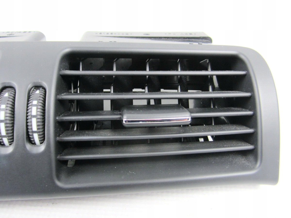 grid air conditioning devices front front central Mercedes W251 R-klasa