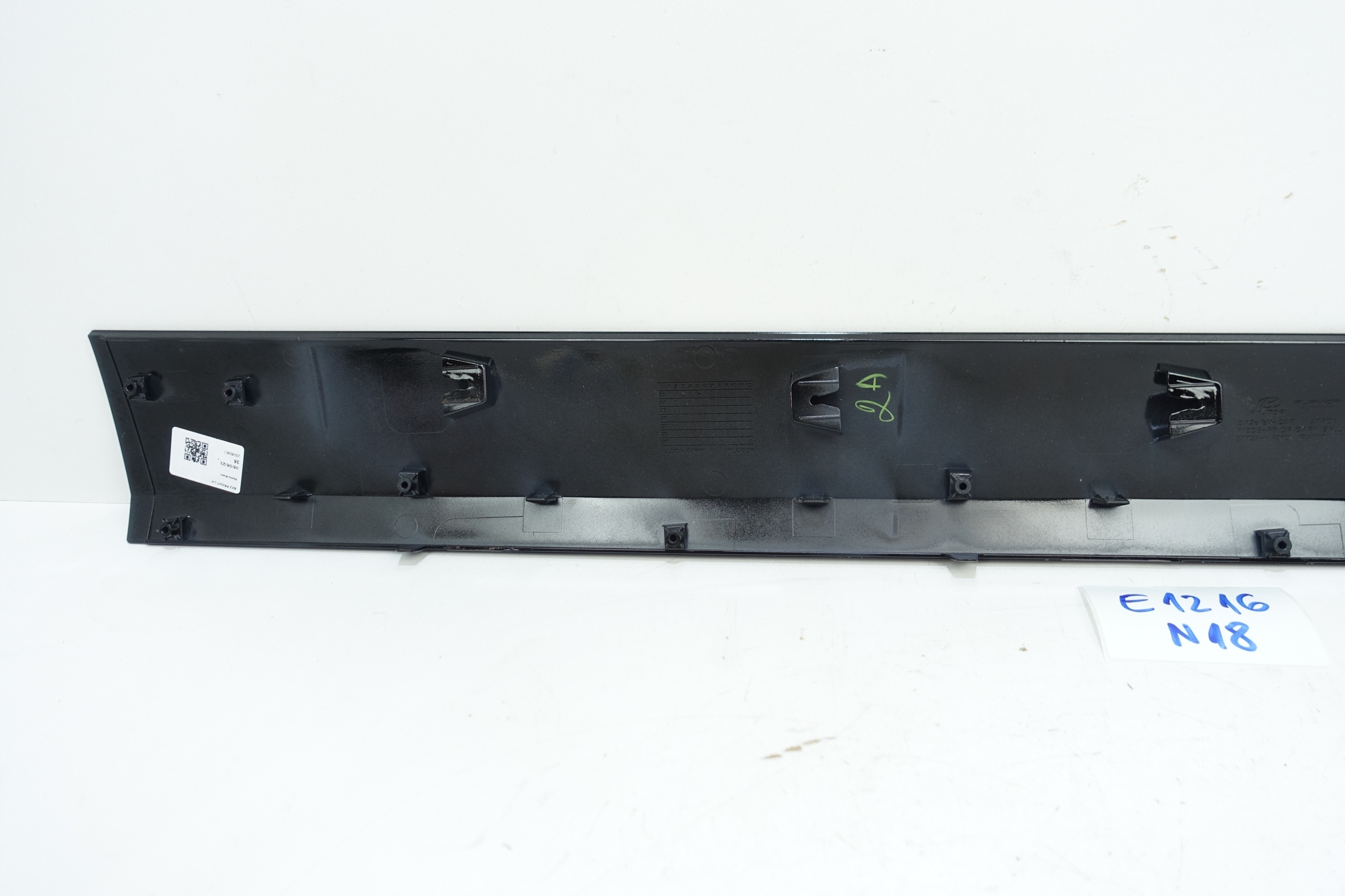 moulding door left front HYUNDAI KONA ELEKTRYK 22