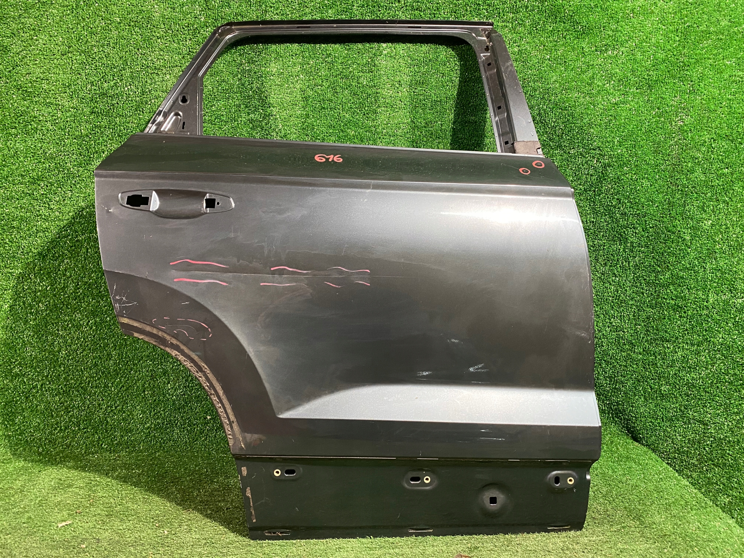 door rear. right SEAT ATECA SKODA KAROQ