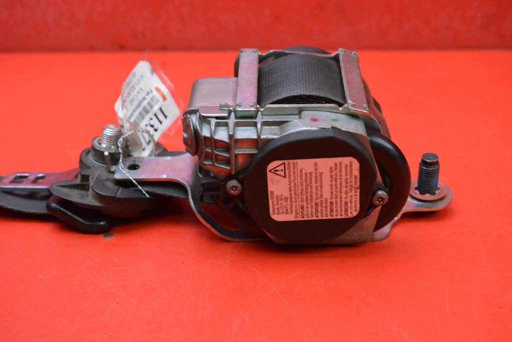 seat belt left front adjuster 88810-1H000 KIA CEED 1 and 06-10