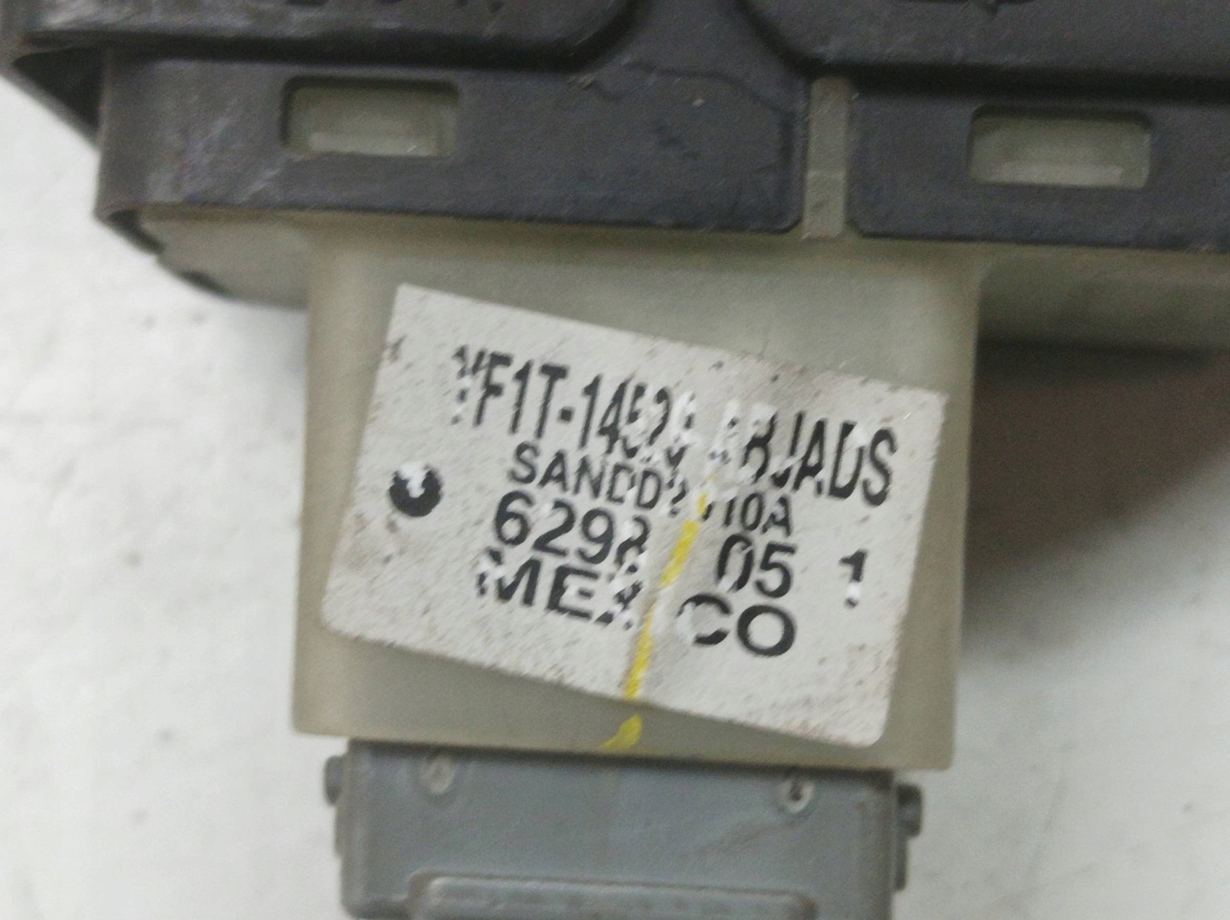 window control switch rear part KOMPLET Ford Maverick II (2000-2008)