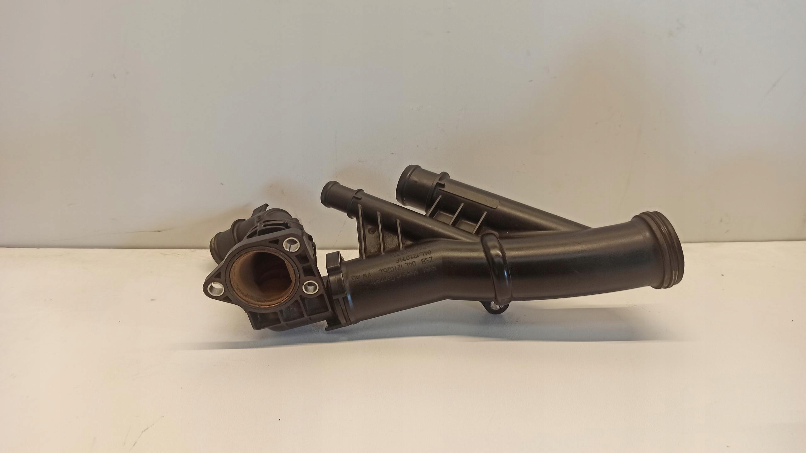 VW TRANSPORTER T6 OBUDOWA TERMOSTATU 2.0TDI 04L121111 04L121026L