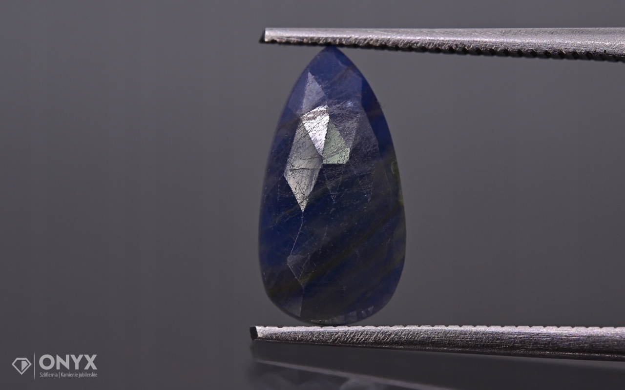 Safír fasetovaná rozeta slza 12,5x6,5 mm