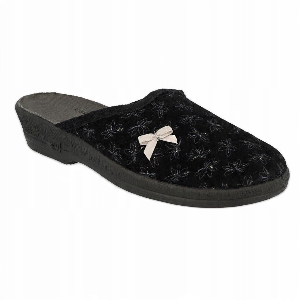 

Czarne Inny materiał Buty Kapcie Befado r.39