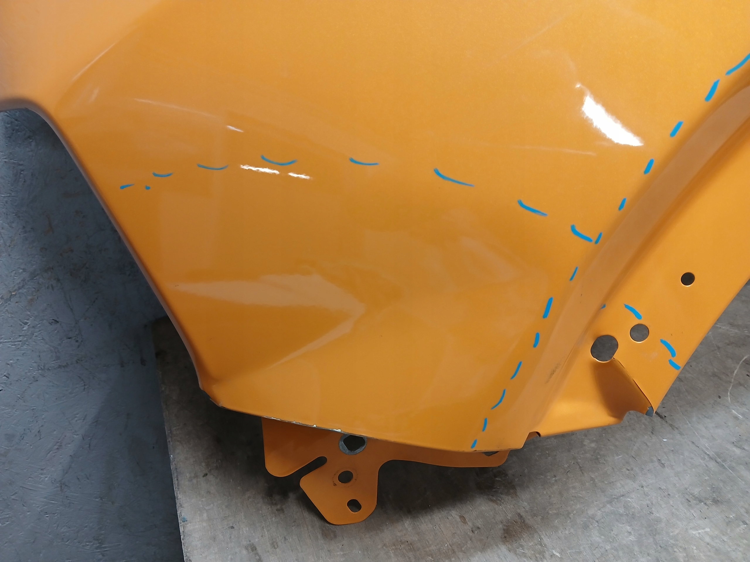blatník předek levý FORD RANGER VI 6 22