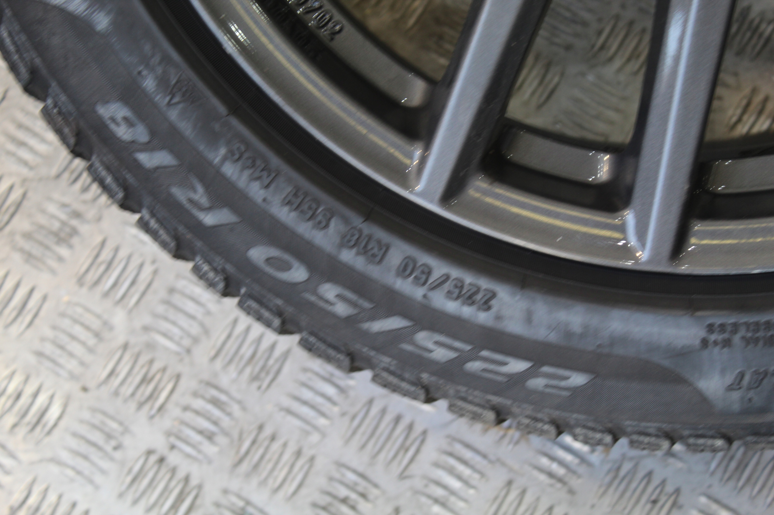 wheels discs disc 225/50 R18 VOLVO V40