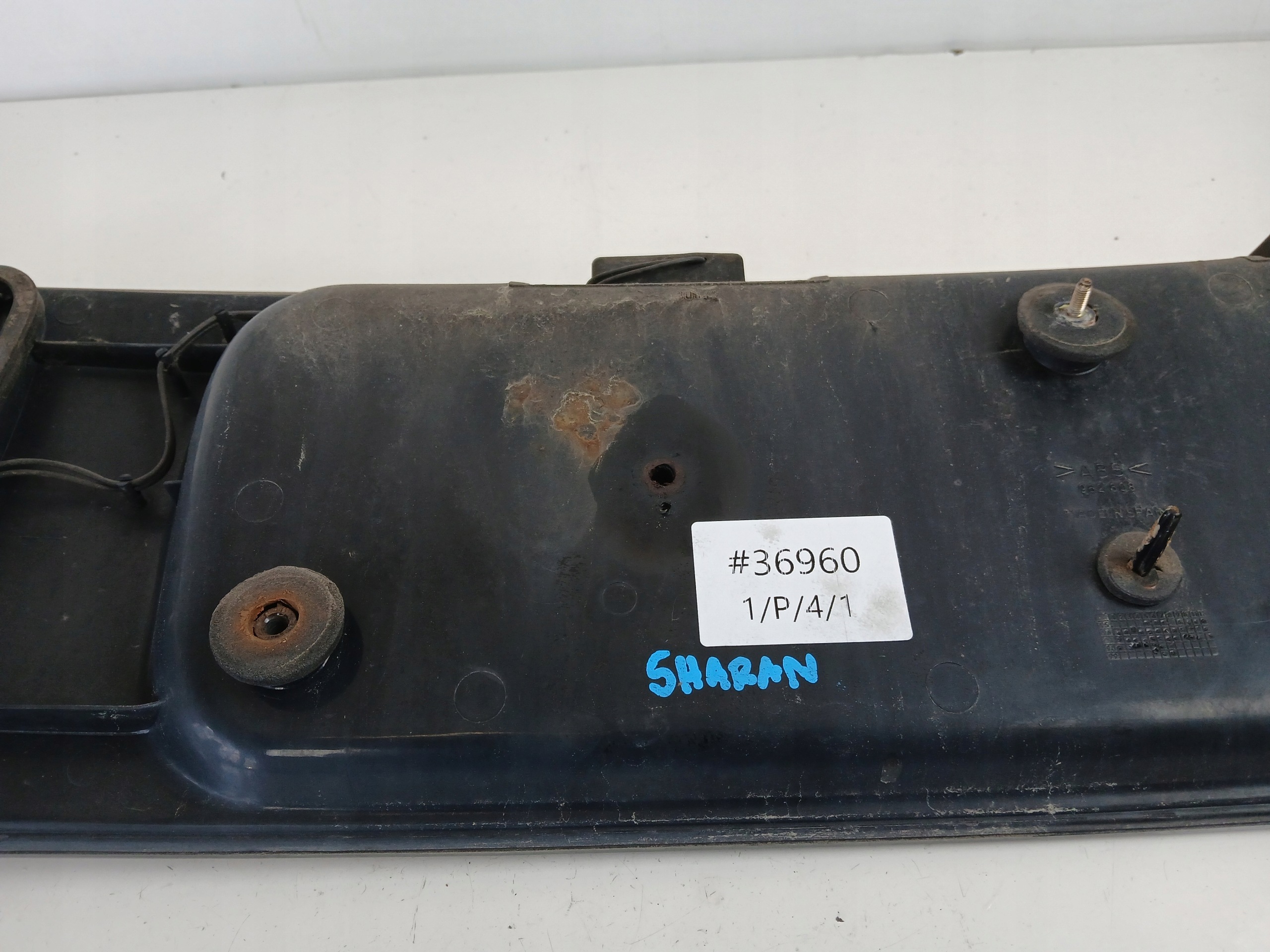 VW SHARAN and cap bonnet boot