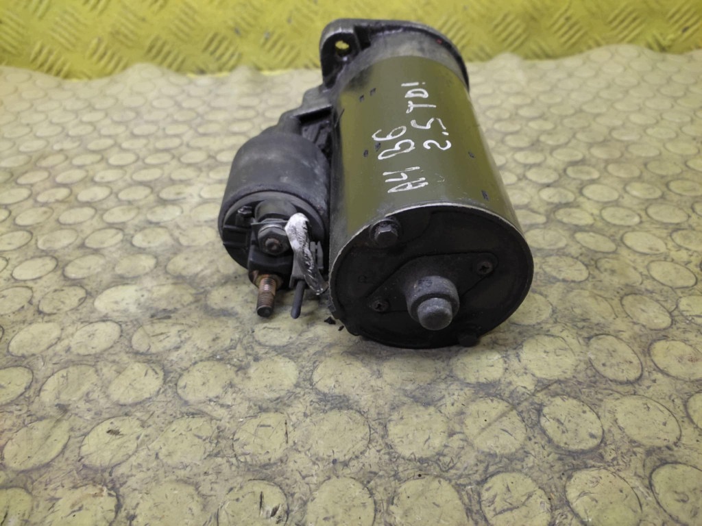 AUDI A4 B6 2.5 TDI starter 0001109021