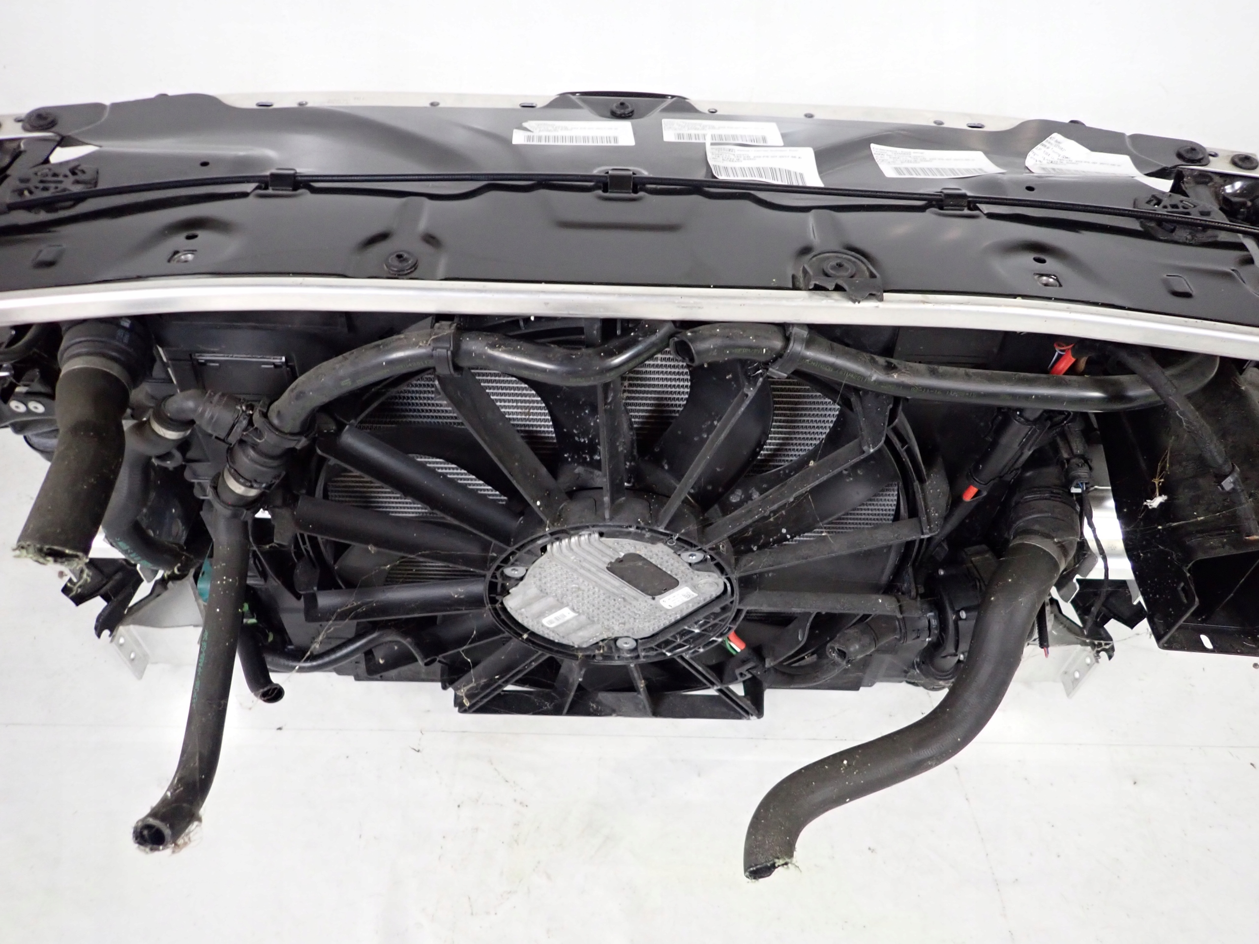 BMW 5 G31 support panel for radiators pillar radiator