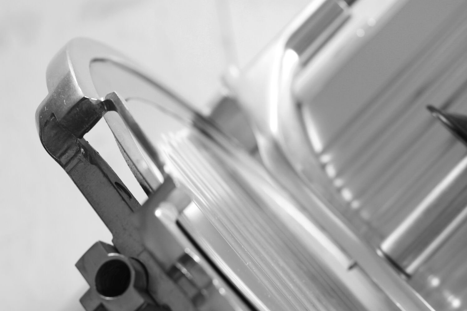 Krajalnica 195, HENDI, Profi Line, 230V/200W, 416x400x(H)335mm Model 210031