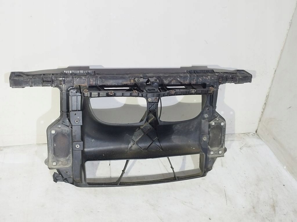 BMW 1 E87 pillar iron support panel for radiators
