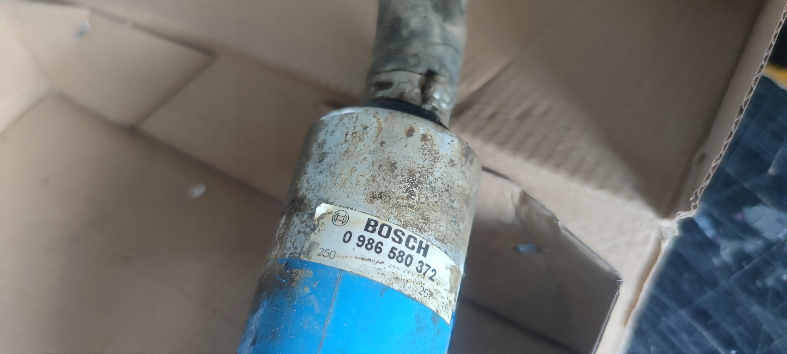 Паливний насос Mercedes 3.2 V6 0986580372