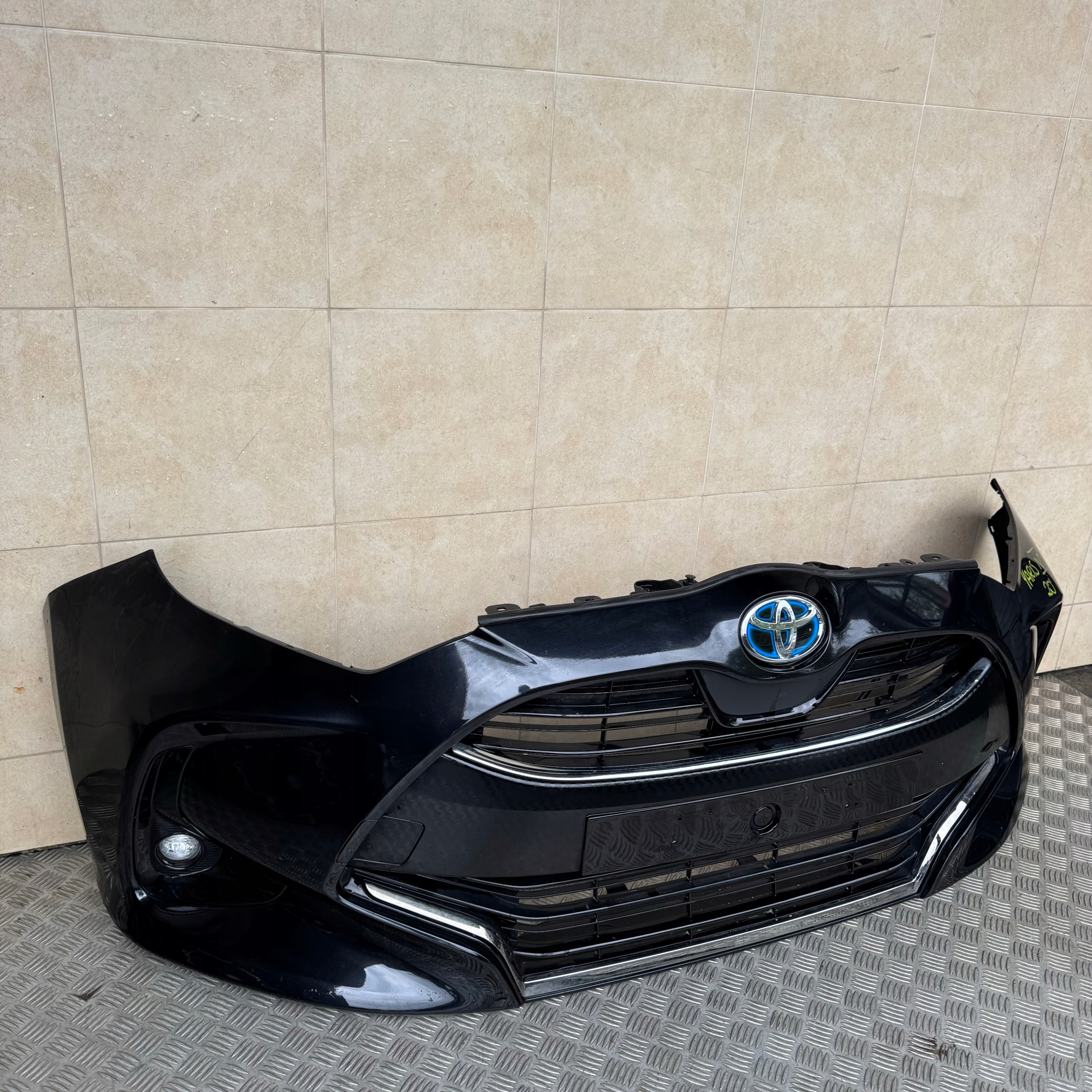 front bumper complete TOYOTA YARIS IV 2020 ROK