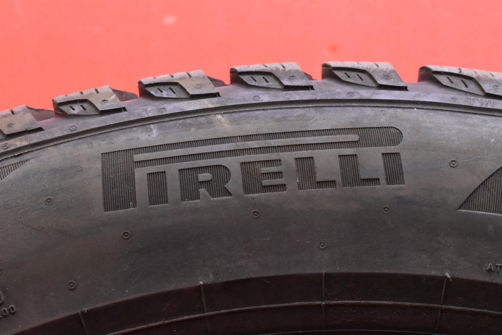 tyre tyres 2 SZT PIRELLI ZIMA 215/55/17 24R