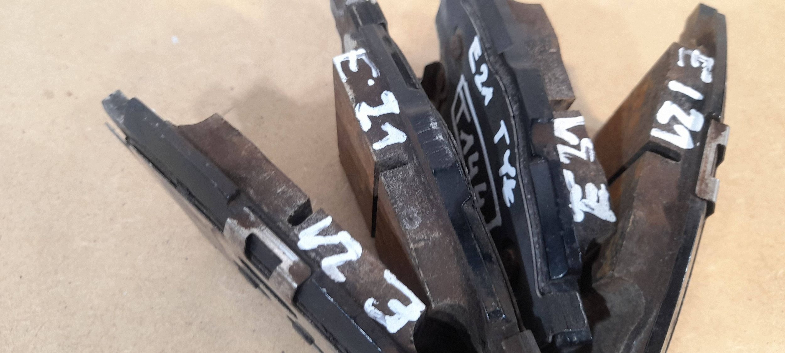 Toyota Corolla E21 plates rear. 16,4 mm (T144)