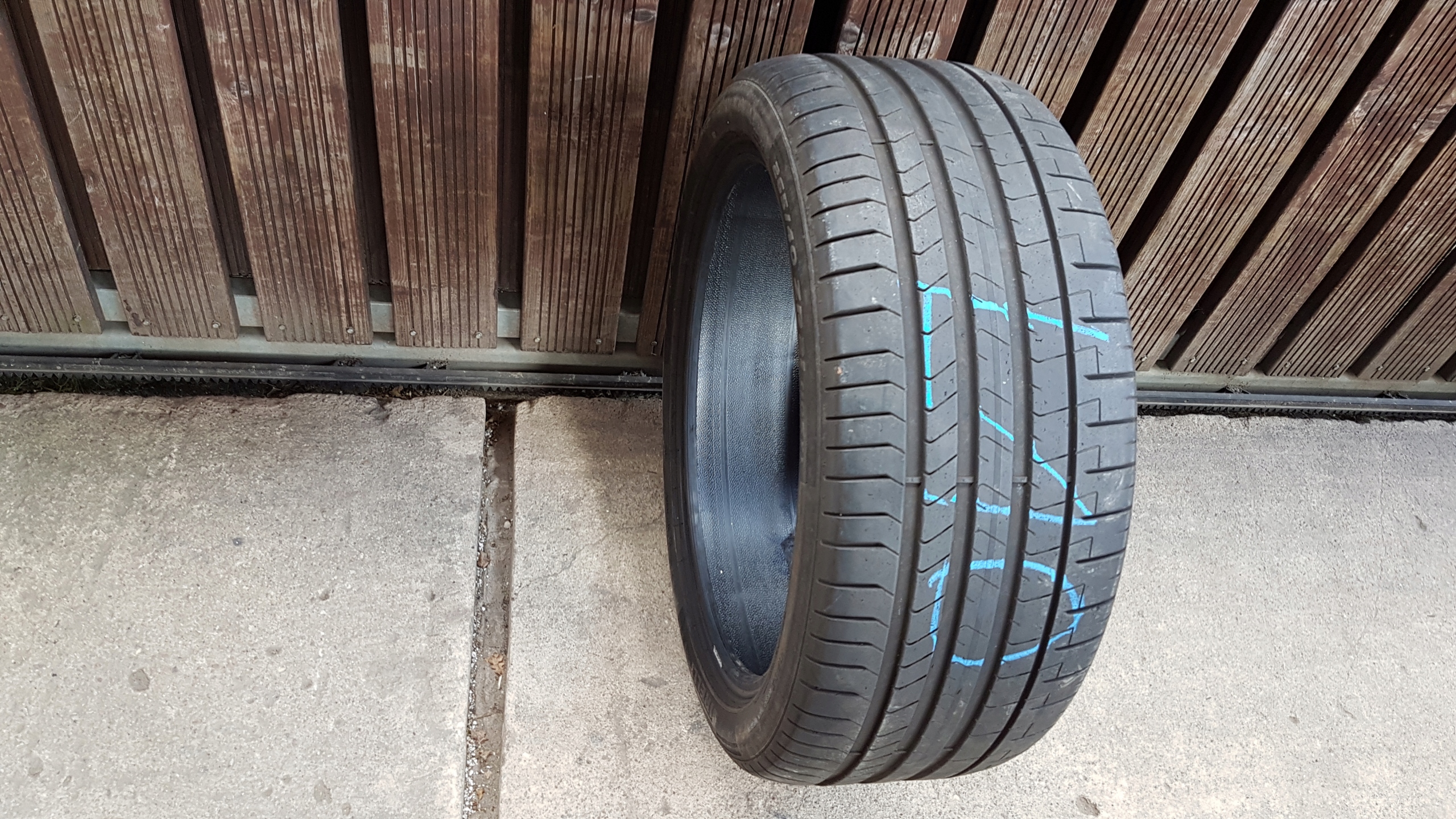 gomma LATO PIRELLI P ZERO 265/40 ZR21 105Y XL