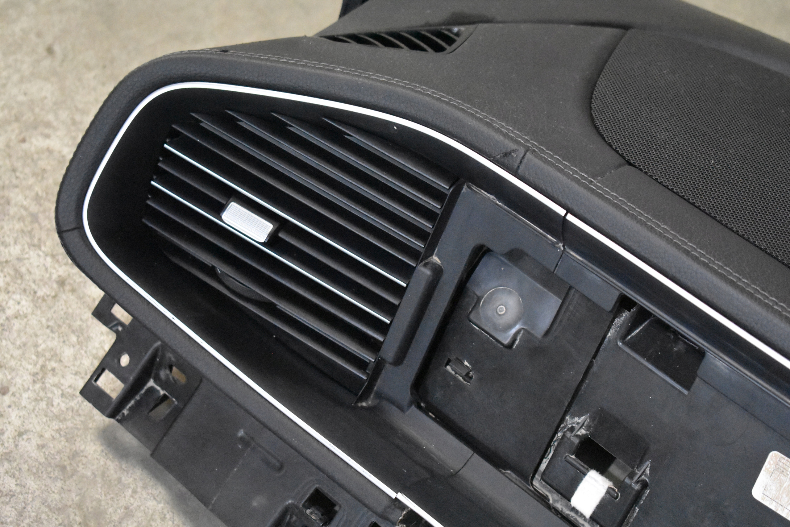 console MERCEDES GLS X167 GLE W167 leather black grey NITKA 1