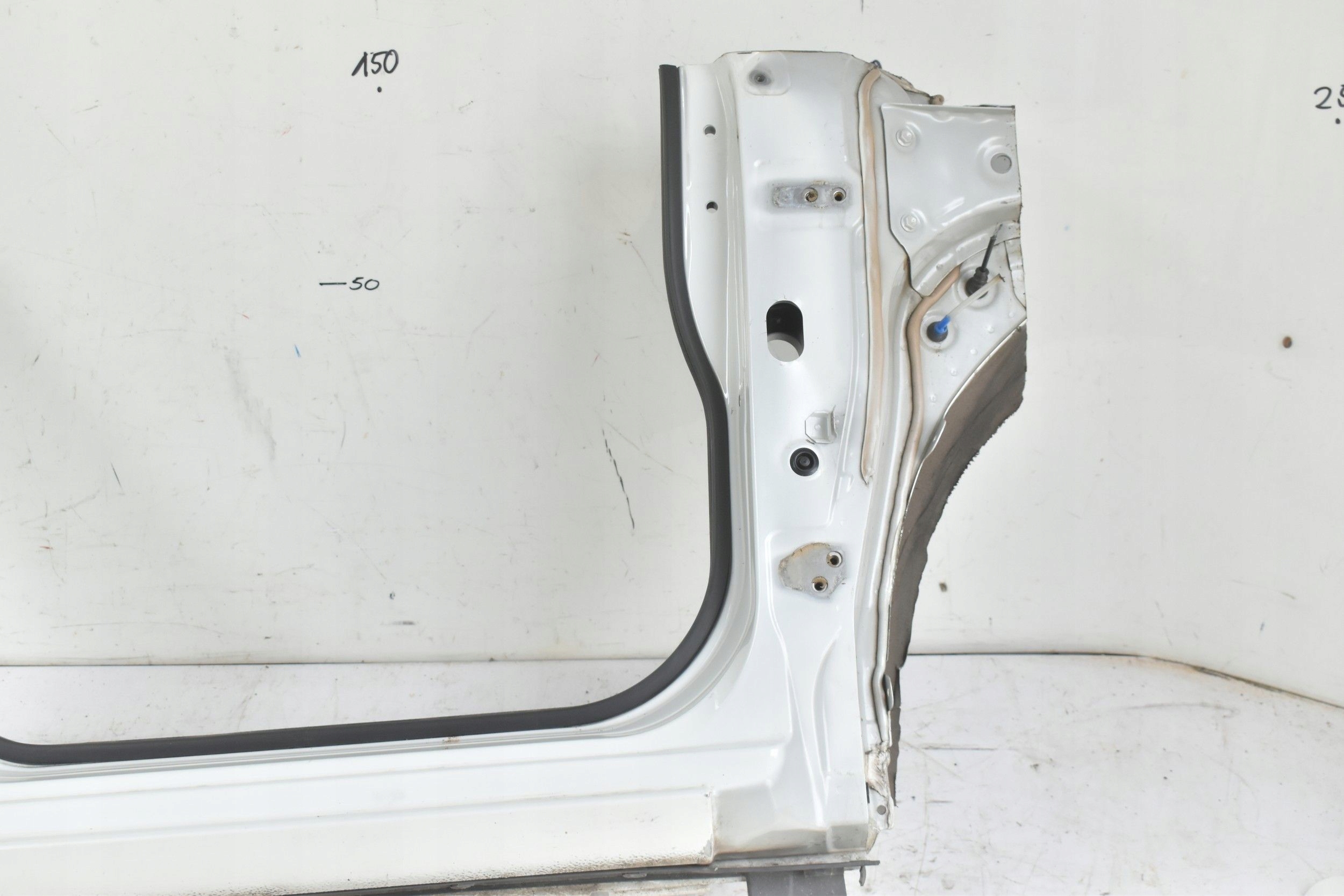 PRÓG PRAWY PRZÓD SŁUPEK SUZUKI SWIFT MK8 17- Producent części Suzuki OE