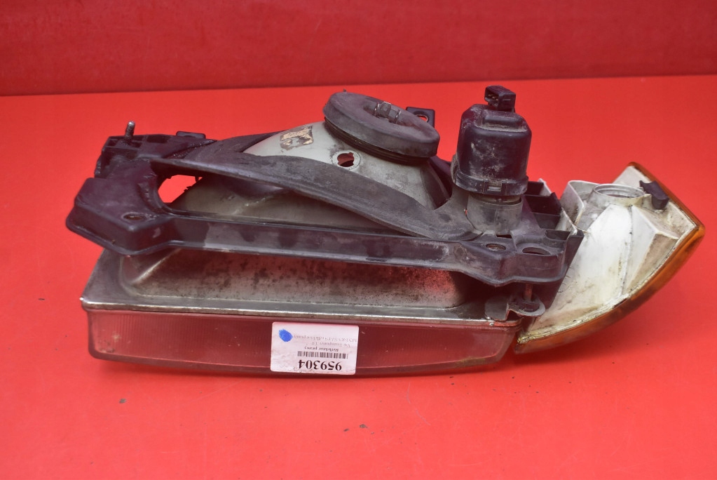 REFLEKTOR right light front EU VW TRANSPORTER T4 90-03