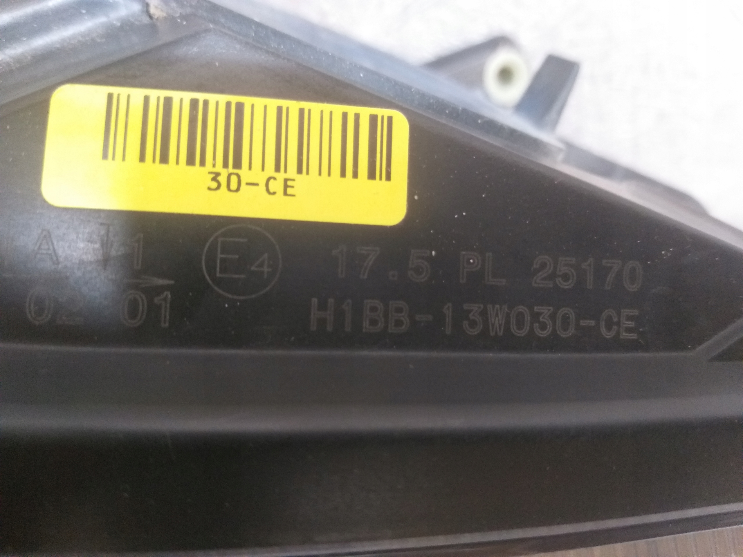 LIGHT FRONT LEFT FORD FIESTA MK8 LENS LED H1BB-13W030-EC