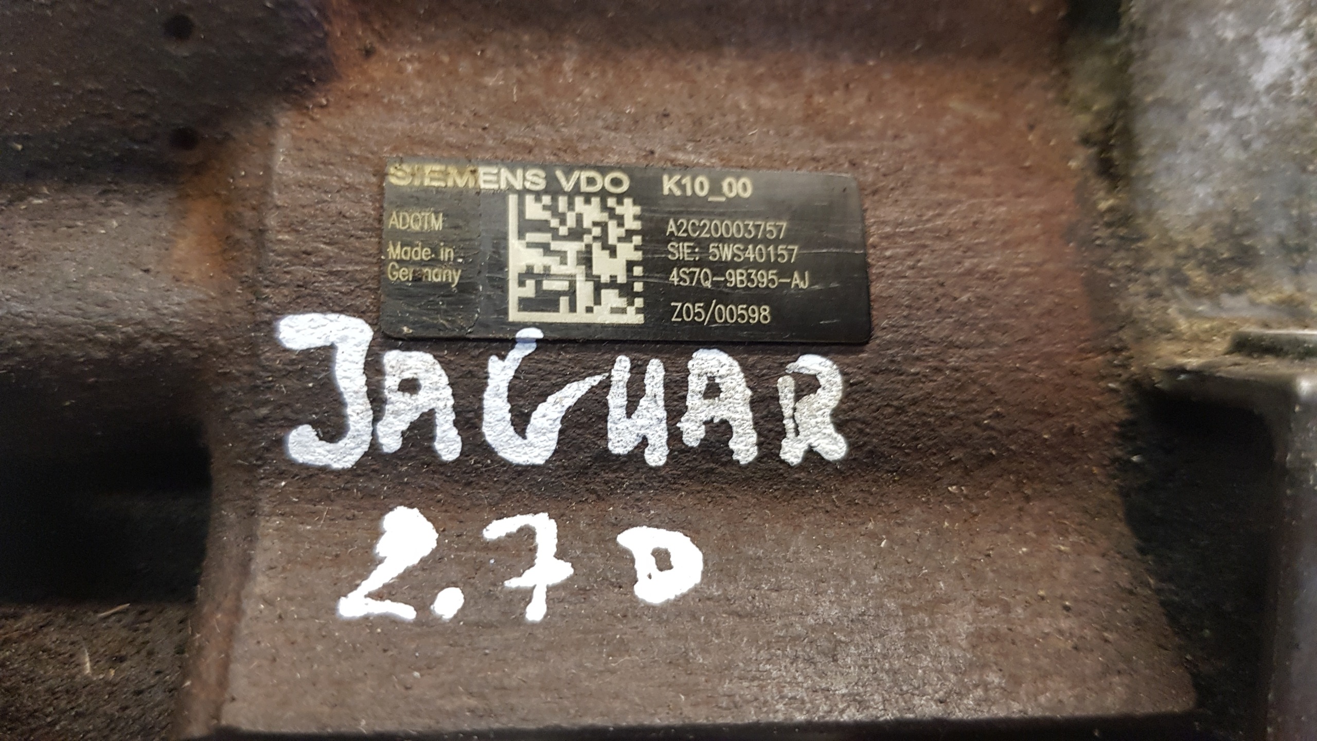 JAGUAR RANGE ROVER 2.7D pompa iniezione 4S7Q-9B395-AJ