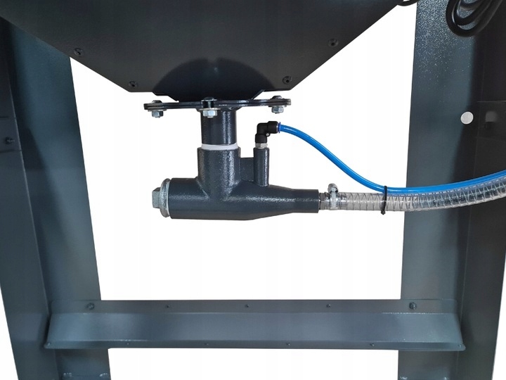 PIASKARKA KABINOWA INŻEKTOROWA 520L PRODUKT POLSKI Rodzaj kabinowa