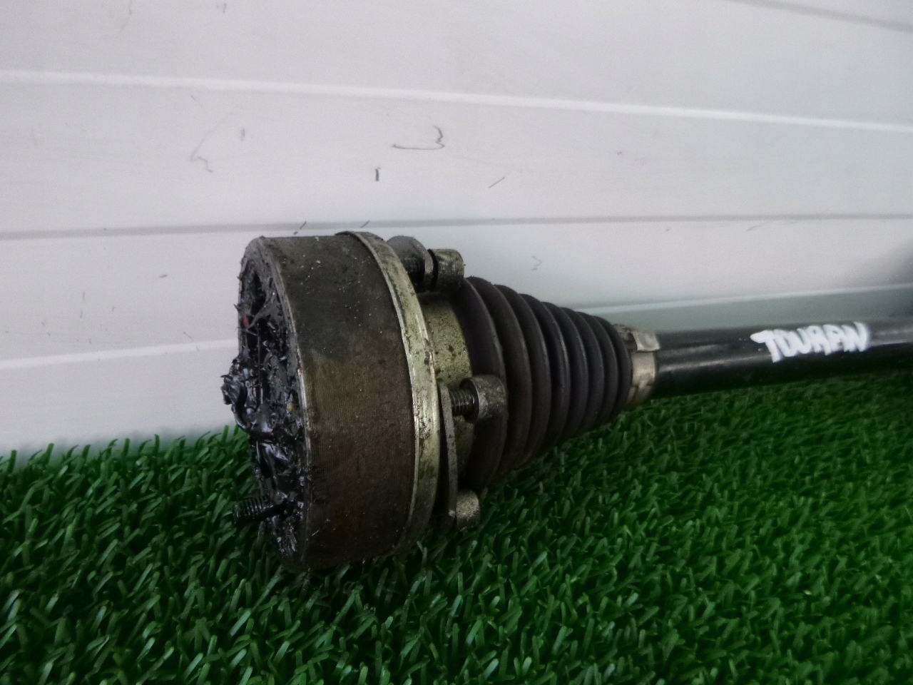 TOURAN 10-15 1T3 1.4 TSI semi-axis left short. DSG OE