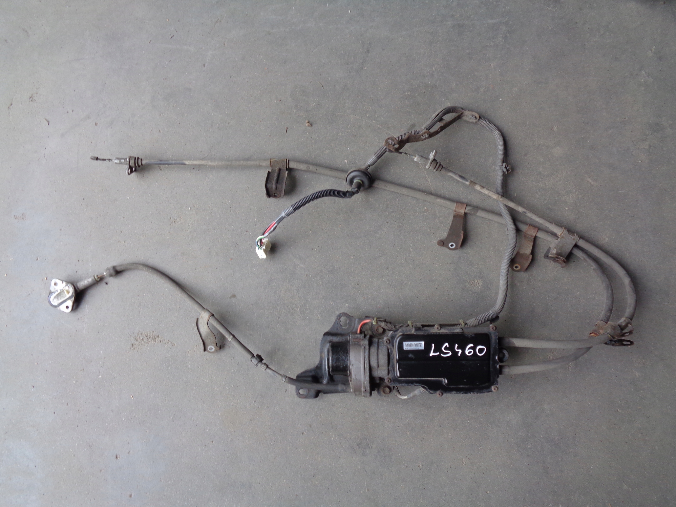 46310-50010 - ЕЛЕКТРИЧНЕ РУЧНЕ ГАЛЬМО LEXUS LS 460