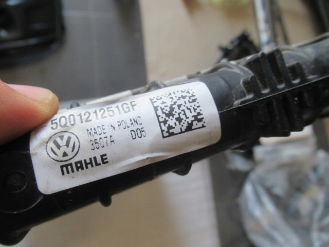 CHŁODNICA WODY VW AUDI SKODA 5Q0121251GF Producent części Audi OE