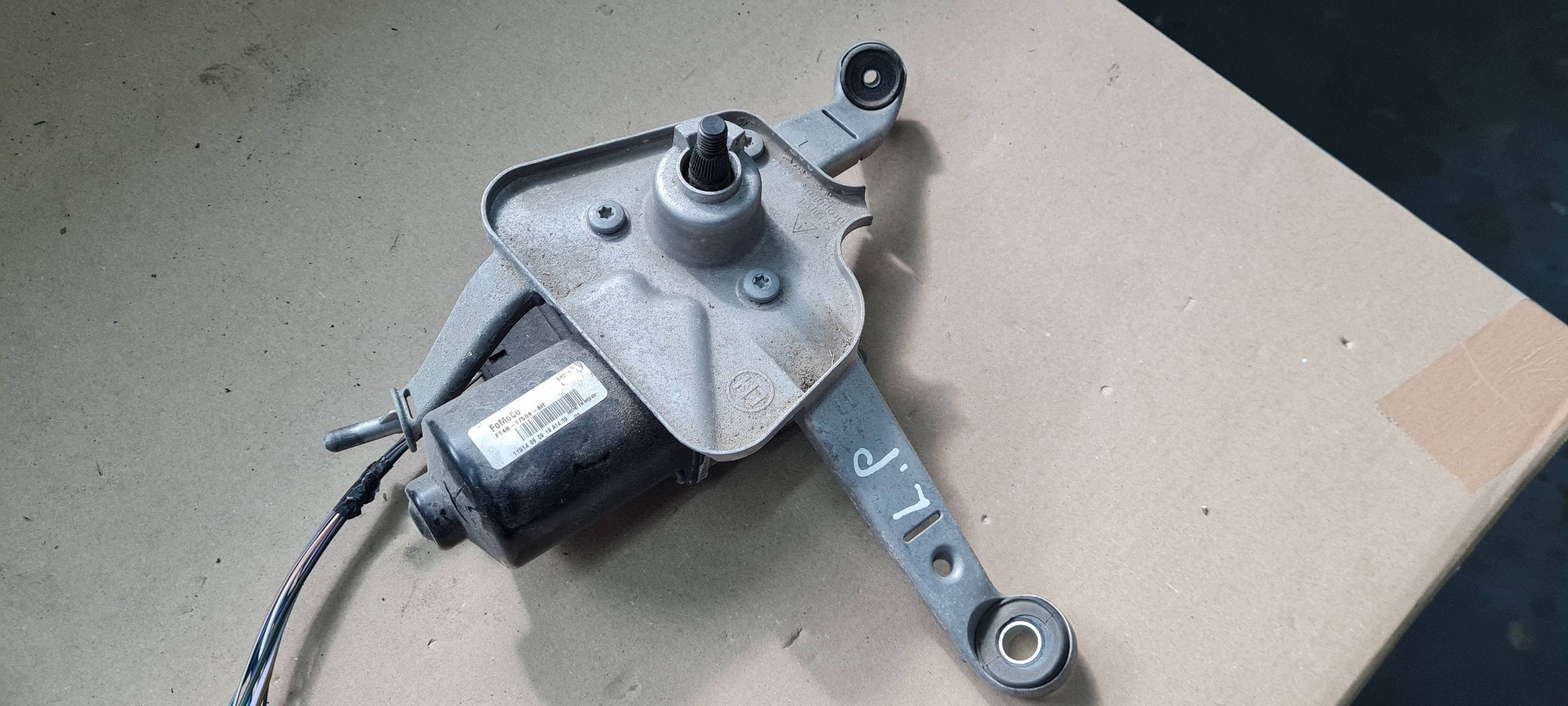 Ford Edge II 2020 ST LIFT mini motor of wipers left front FT4B17504AH