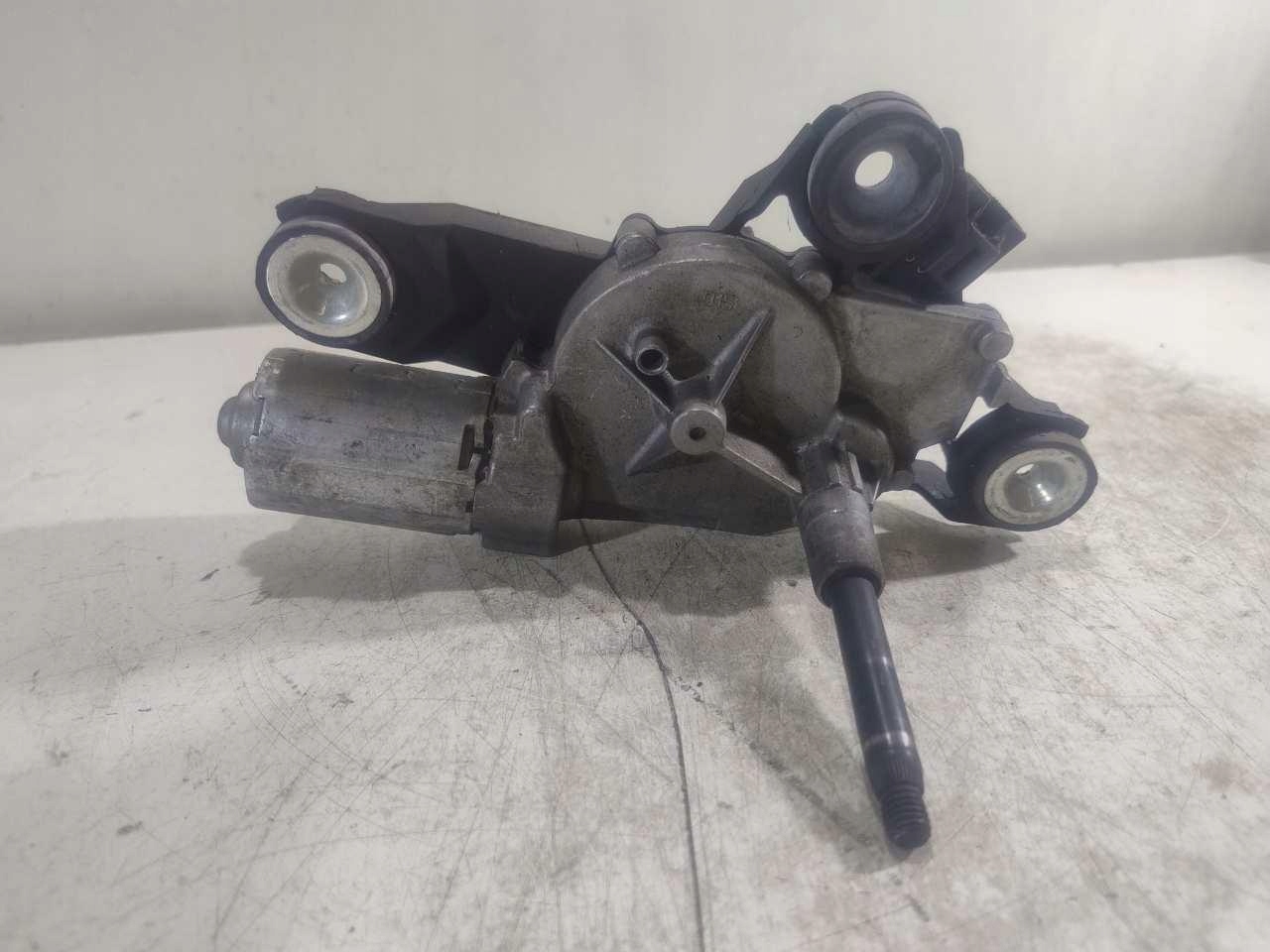 SILNICZEK WYCIERACZKI KLAPY FORD FOCUS II 3M51-R17K441-AC Producent części Ford OE