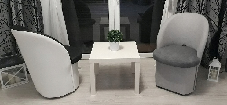 DUŻA PUFA Z OPARCIEM ROSTII NOWY MODEL Szerokość mebla 55 cm