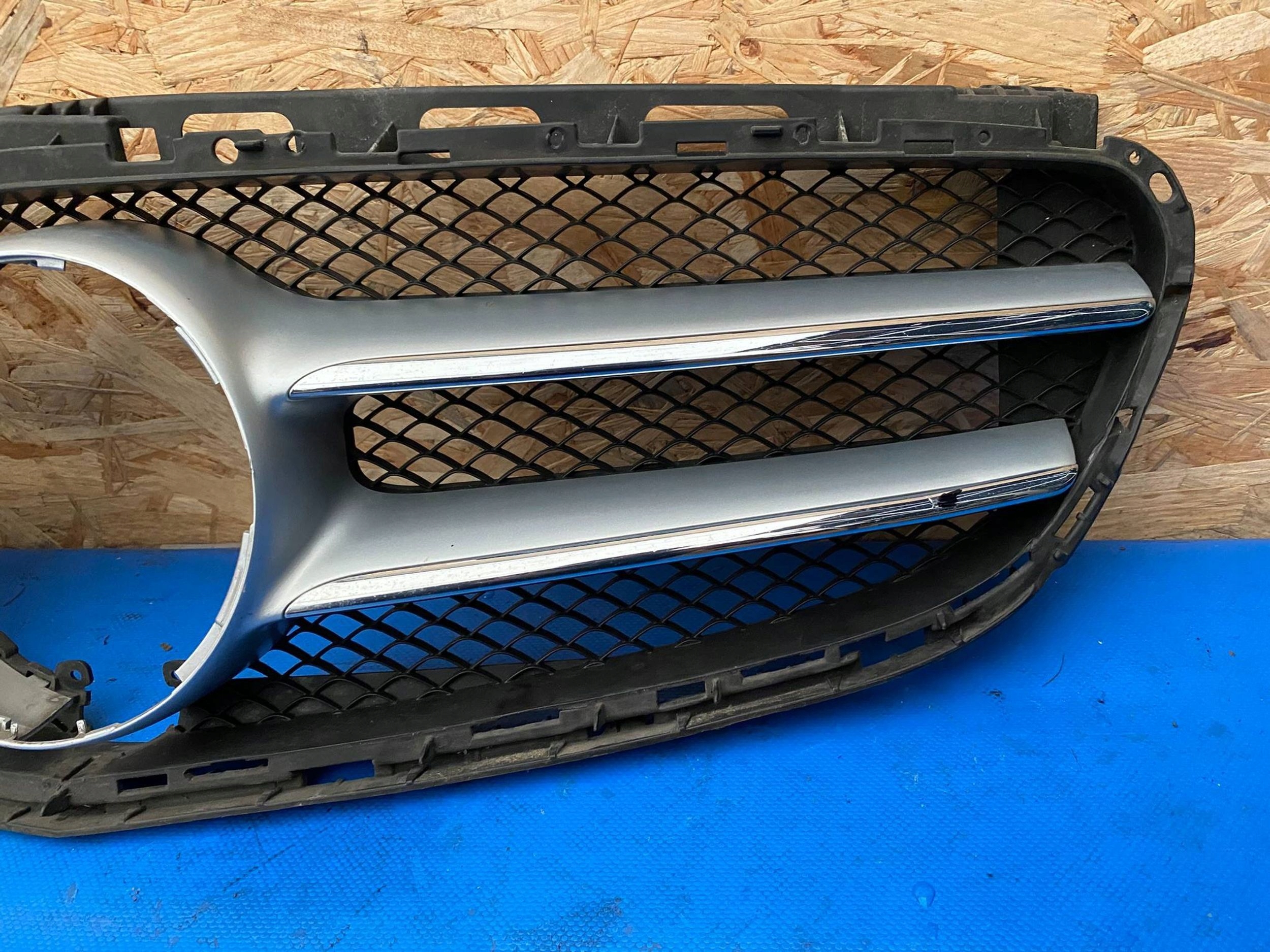Mercedes-Benz E-Klasse W212 Kühlergrill FRONTGRILL Kühlergitter A2128850200 - Thumbnail 7