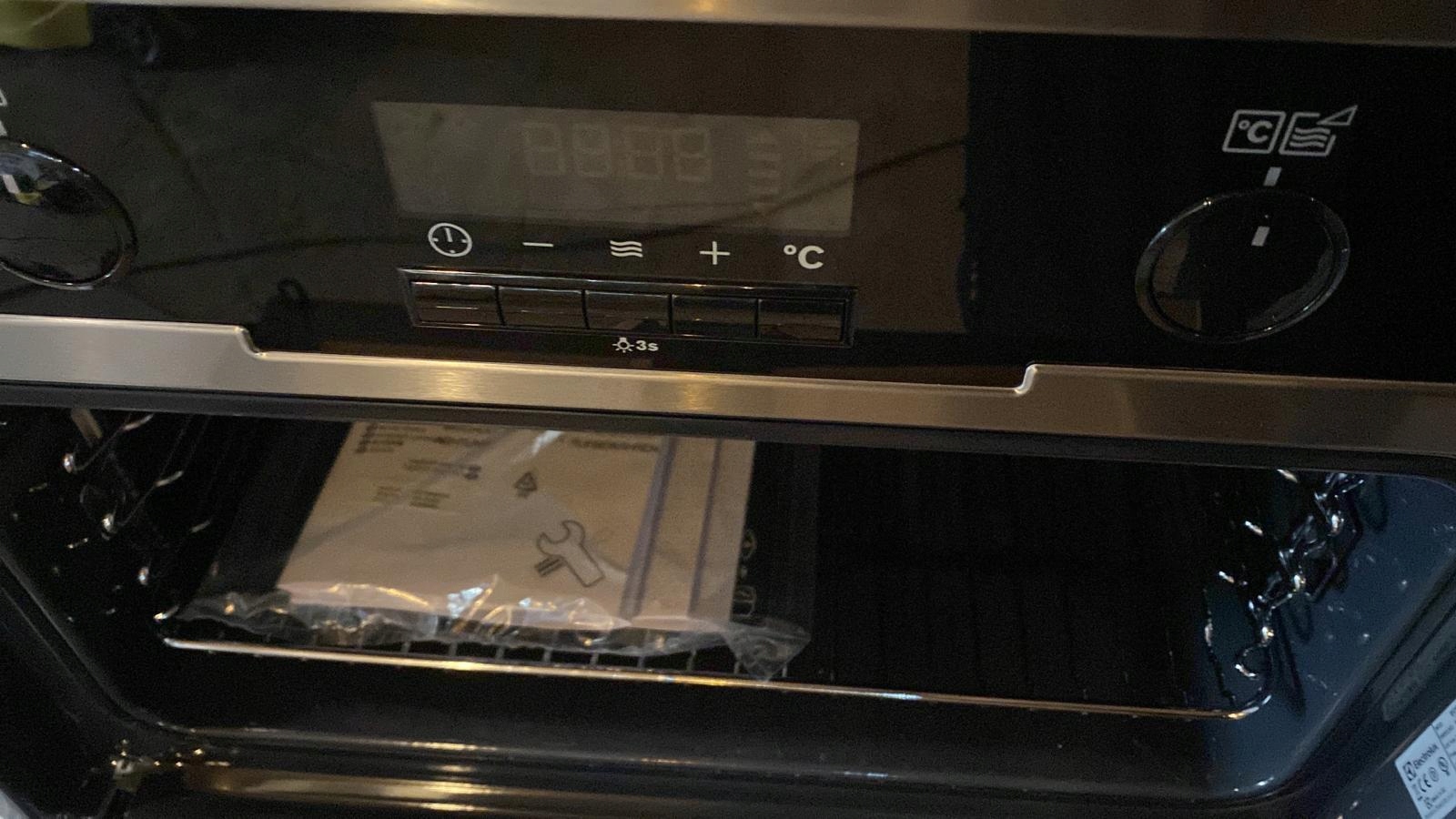 MIKROFALÓWKA DO ZABUDOWY ELECTROLUX EVY6600AOX Model EVY6600AOX