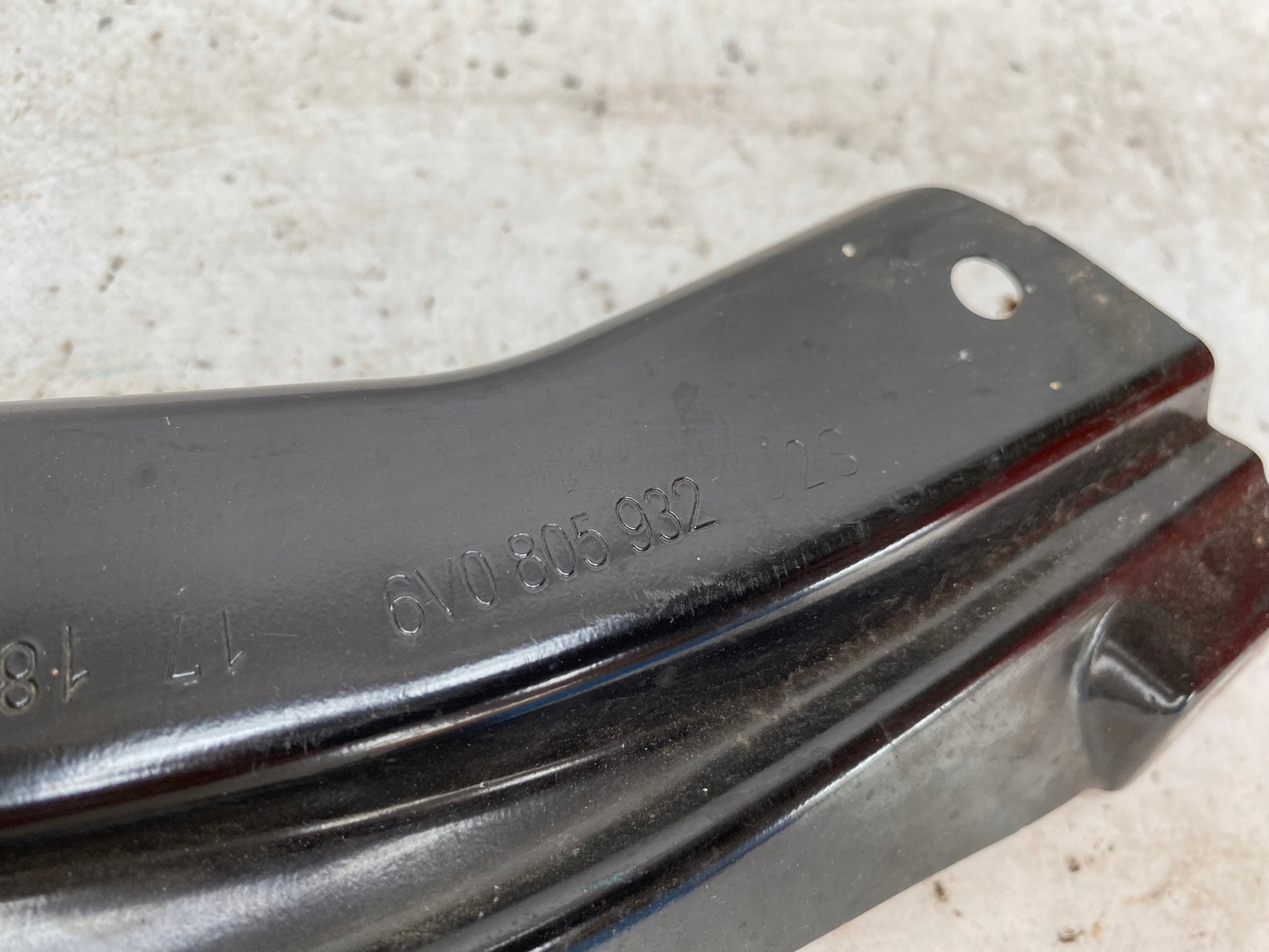 SKODA FABIA 3 III 14- right OKULAR lights pillar 6V0805932