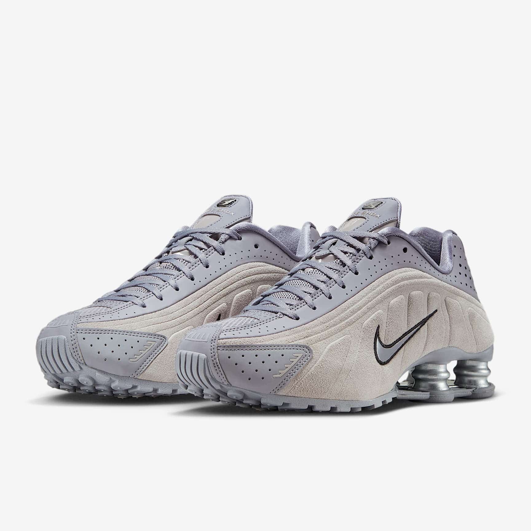 Boty Nike W Shox R4 Cement Grey HQ7739-001 vel 38,5