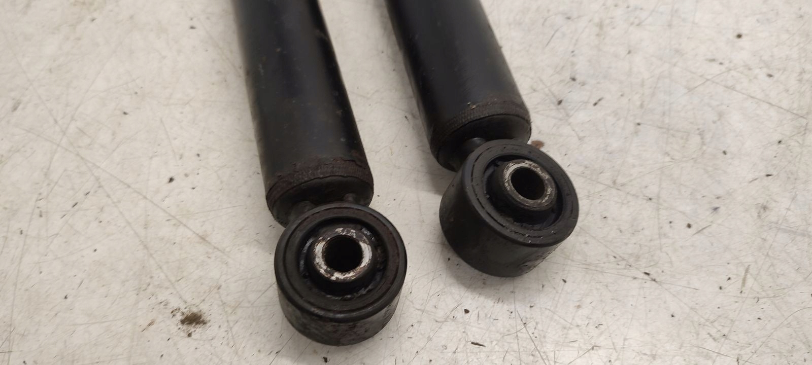 Stoßdämpfer heck hinten VW T5 1,9 TDI