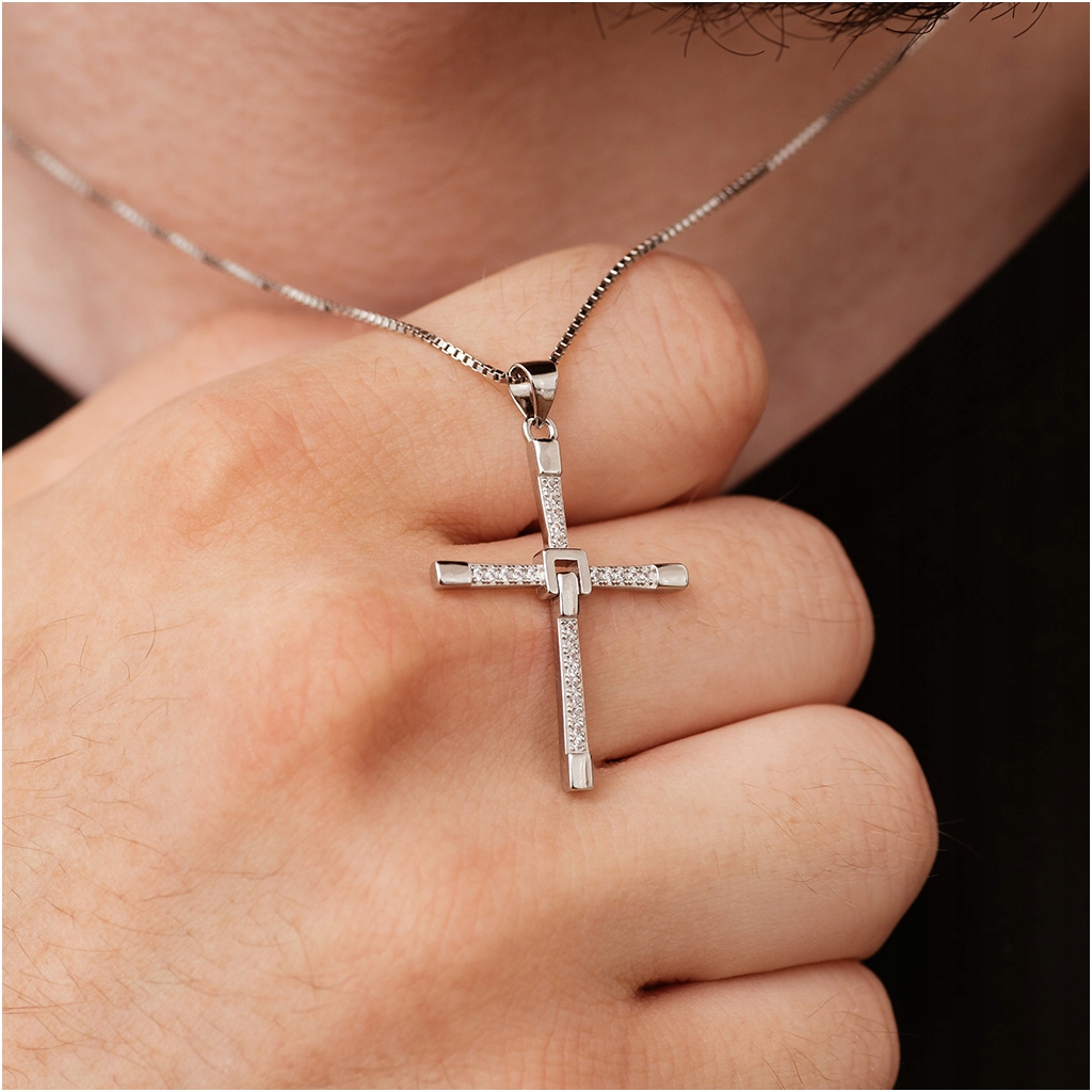 Naszyjnik krzyżyk Vin Diesel Toretto srebro 925 Materiał srebro