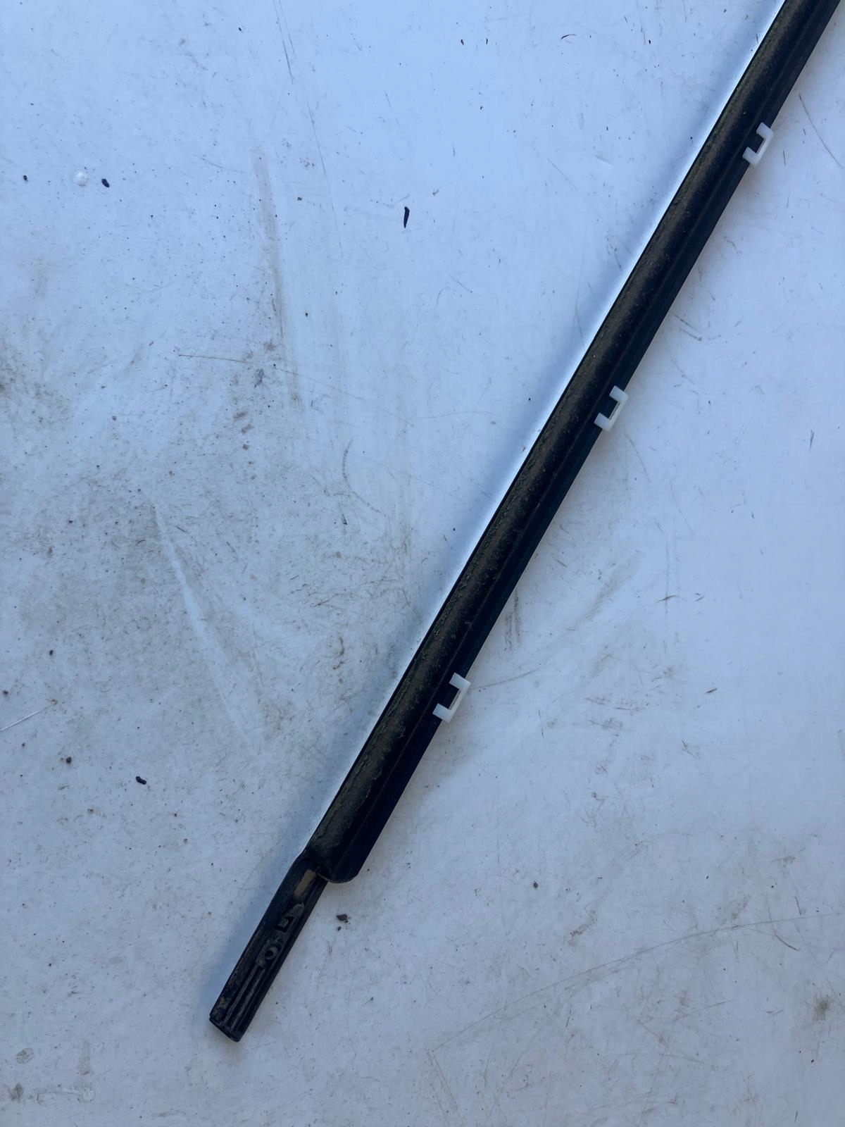 moulding dust door right rear part KIA CEED II KOMBI CHROM
